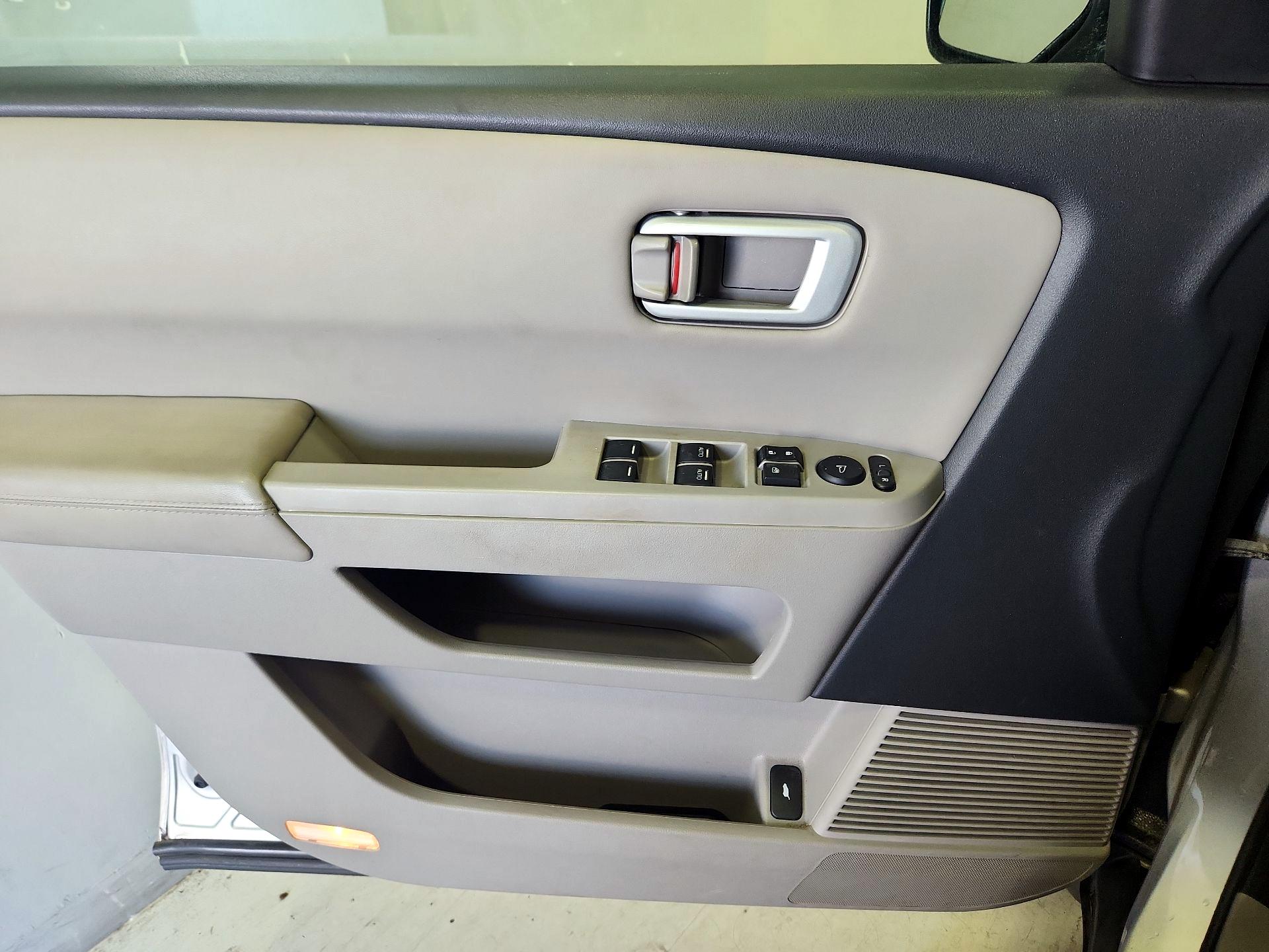 Thumbnail: 2015 Honda Pilot - 12
