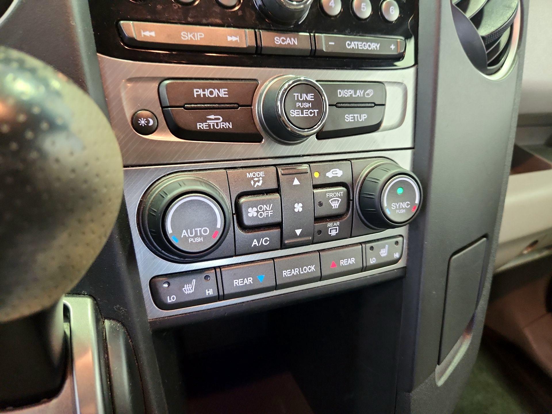 Thumbnail: 2015 Honda Pilot - 16