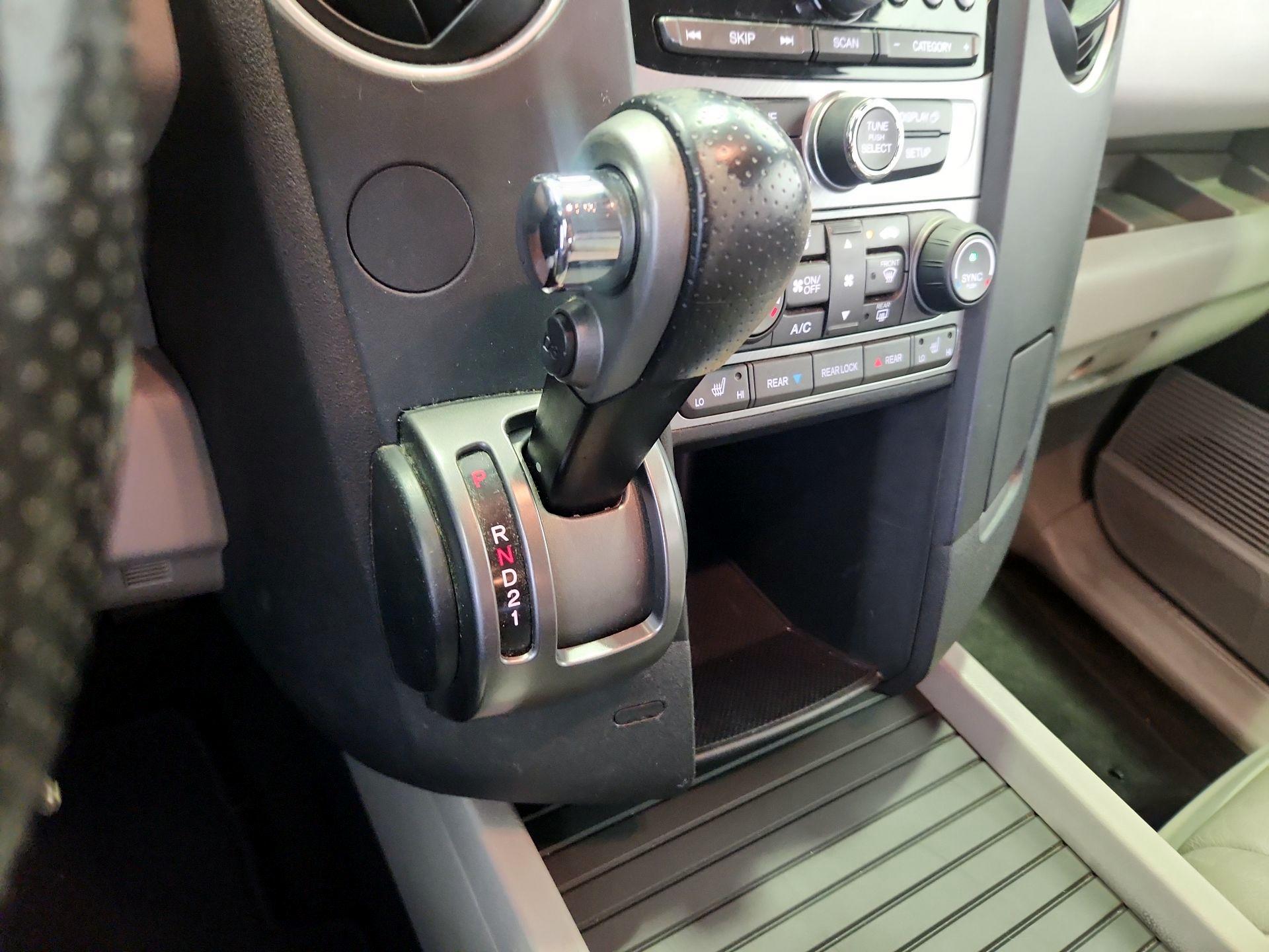 Thumbnail: 2015 Honda Pilot - 17