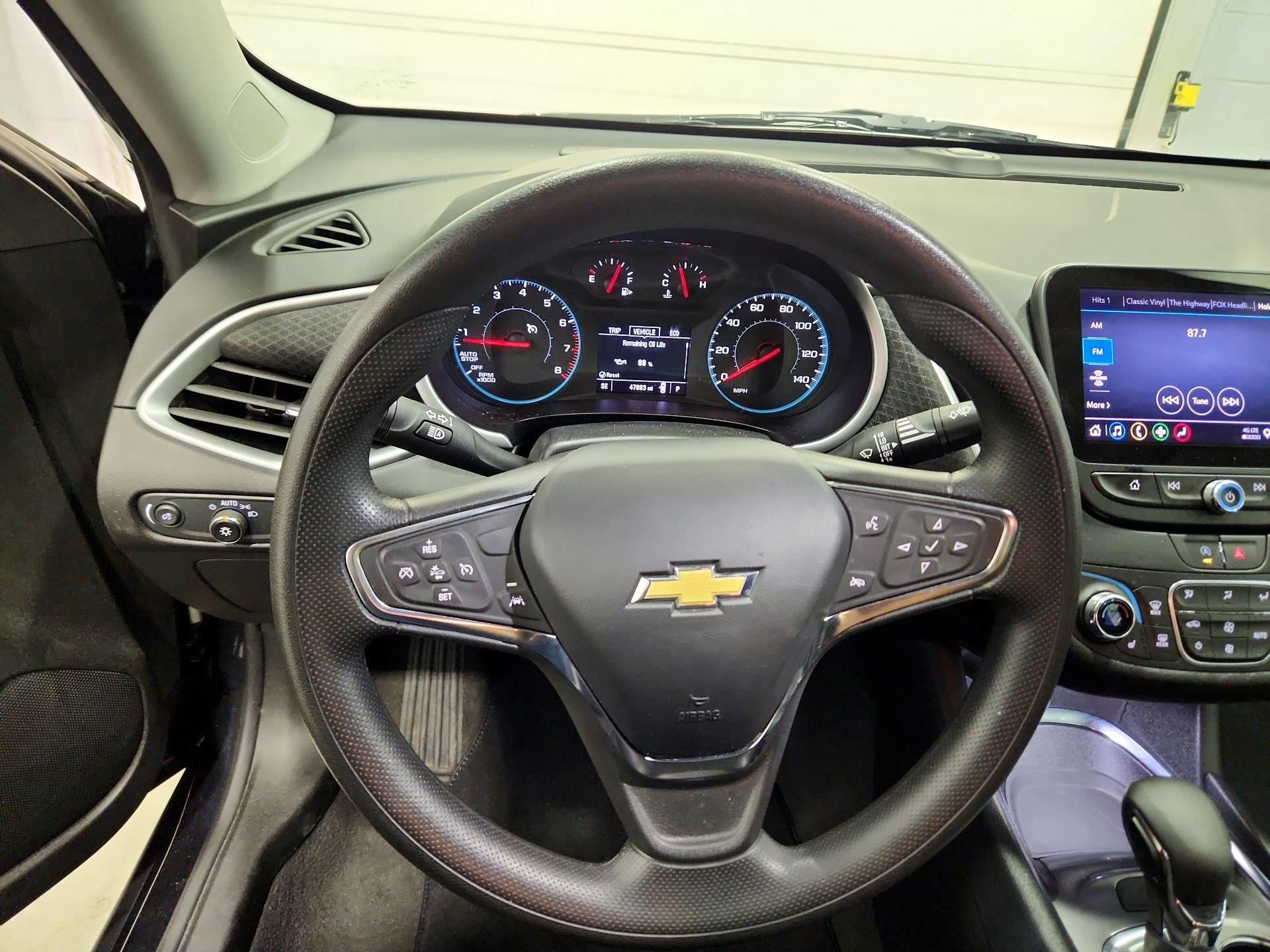 Thumbnail: 2023 Chevrolet Malibu - 10