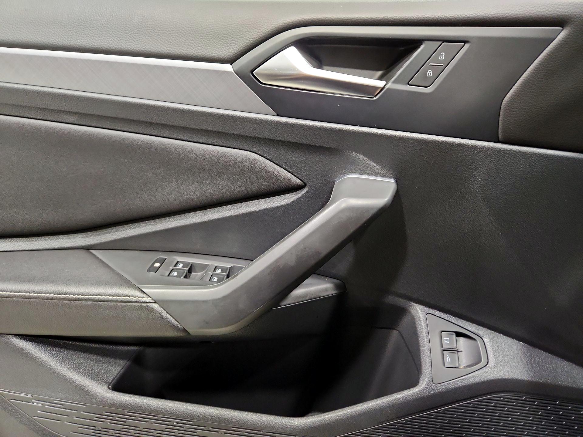Thumbnail: 2023 Volkswagen Jetta - 12