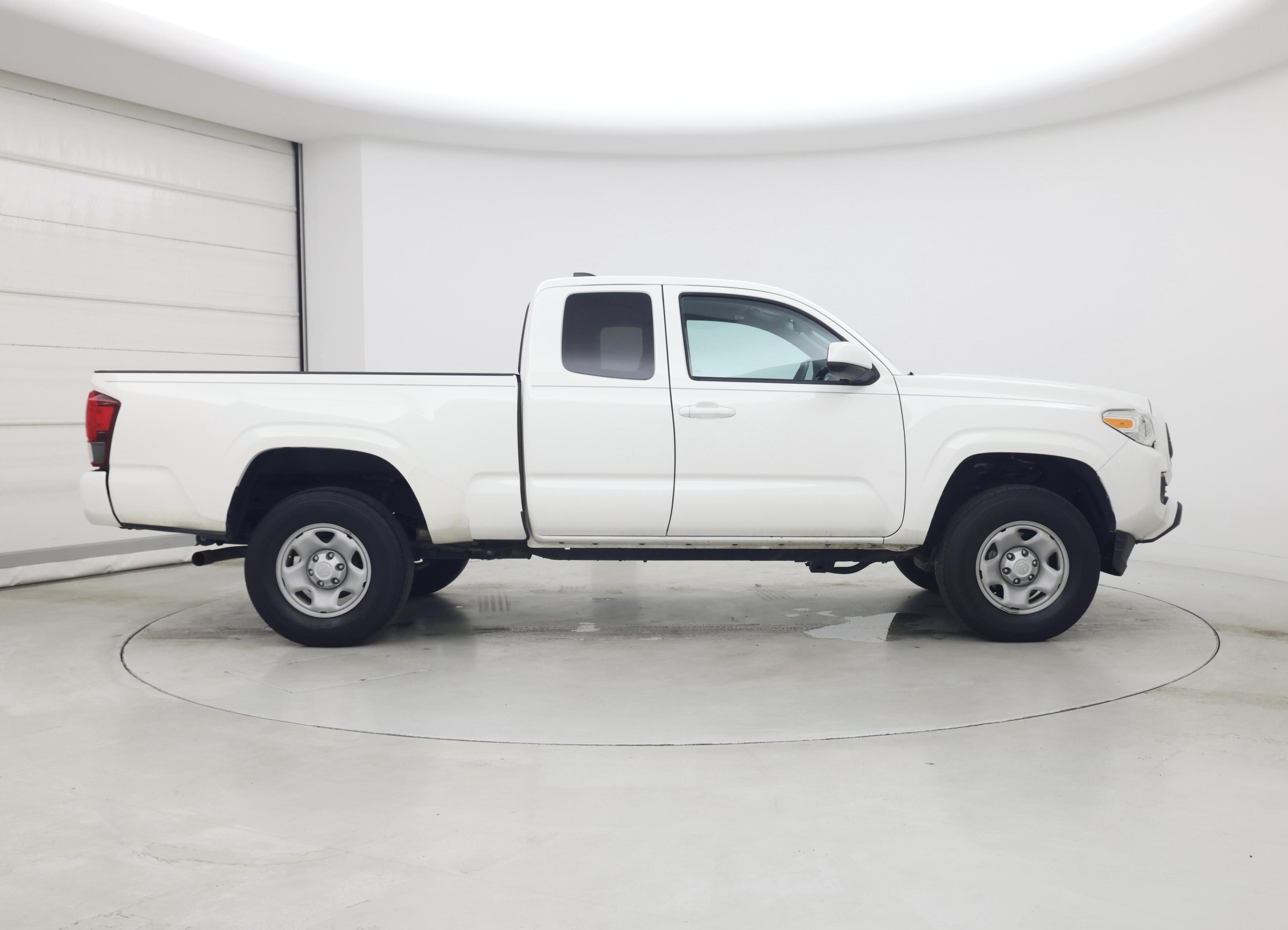 Thumbnail: 2021 Toyota Tacoma - 7