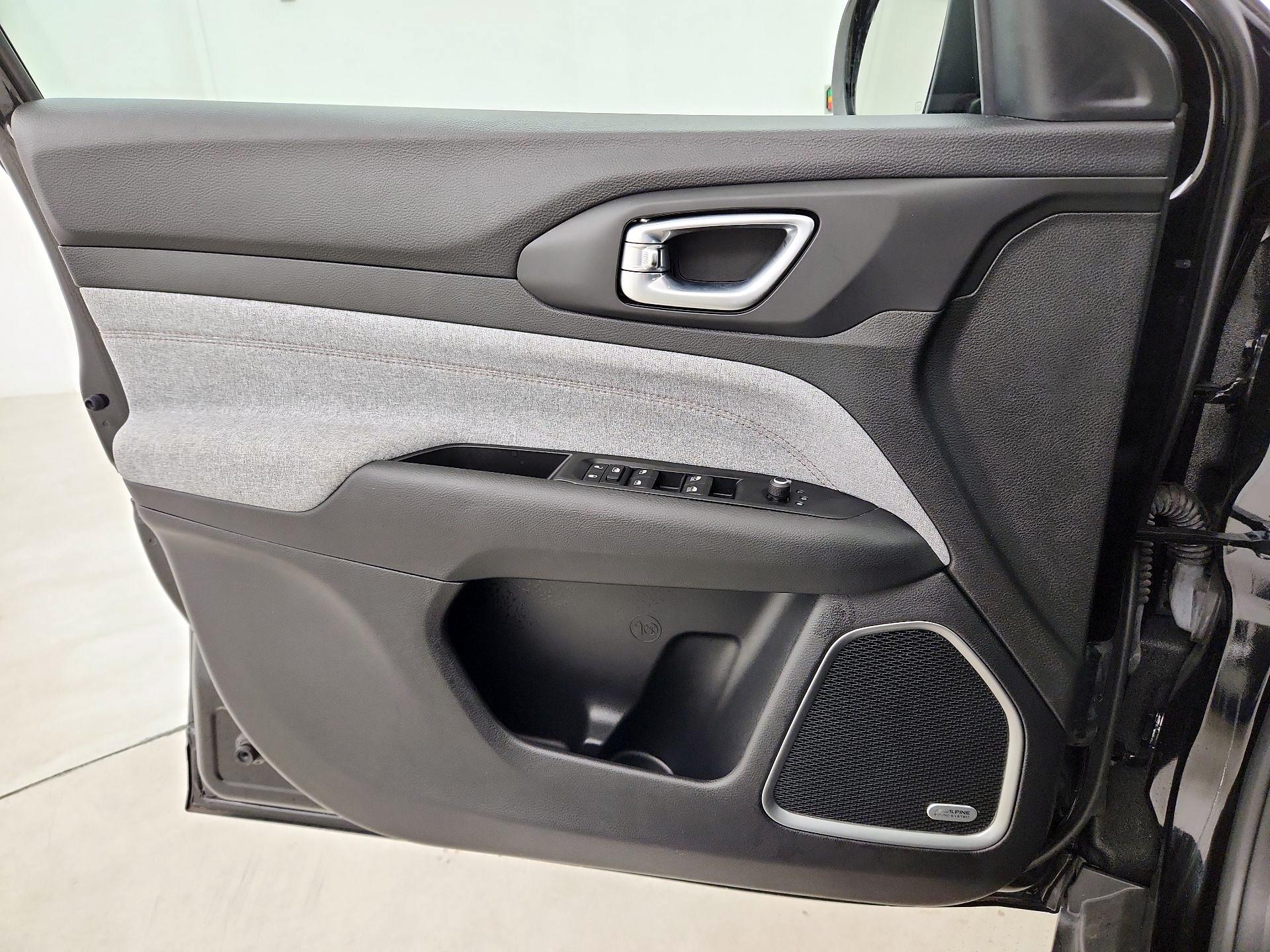 Thumbnail: 2022 Jeep Compass - 12
