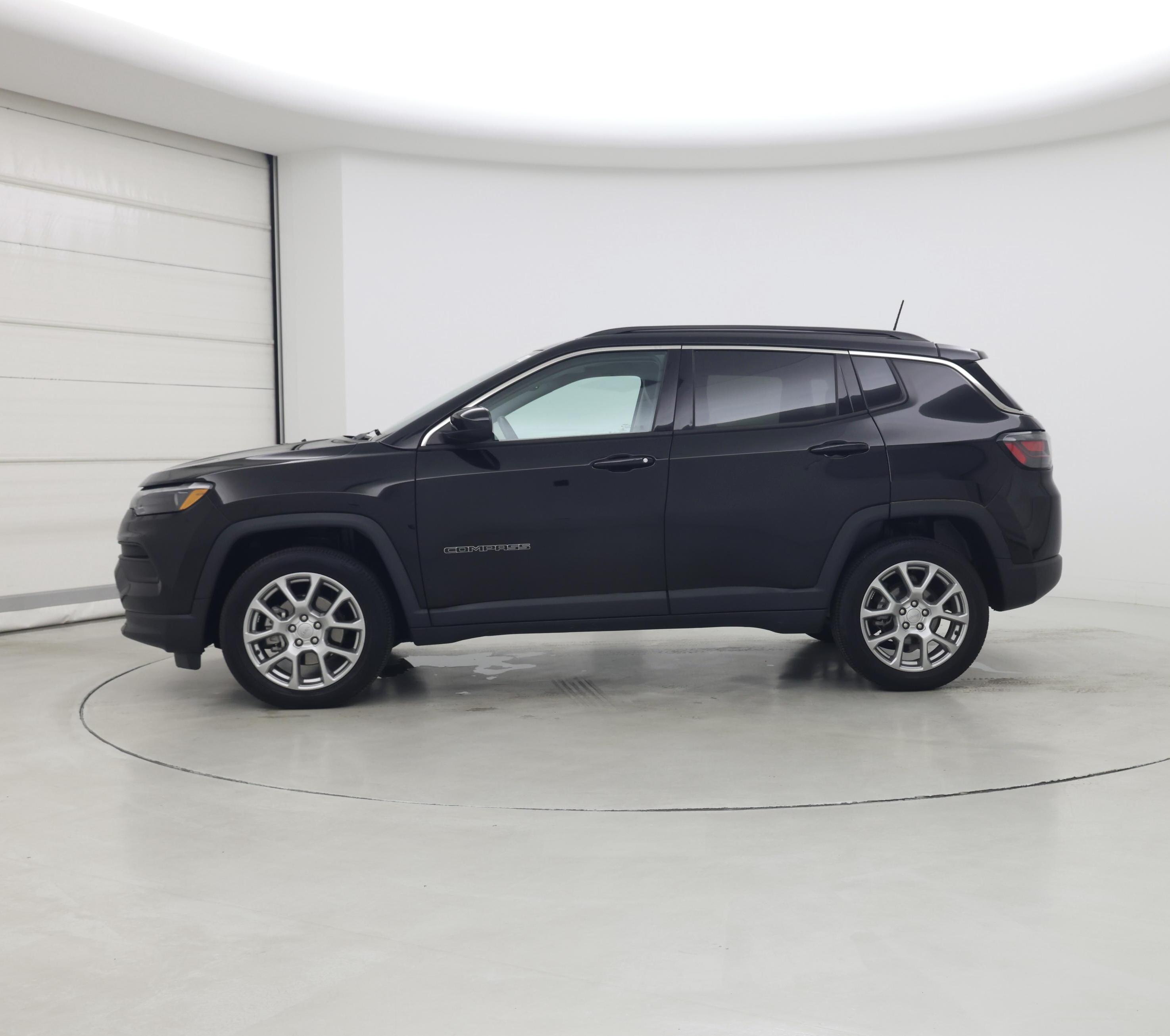 Thumbnail: 2022 Jeep Compass - 3