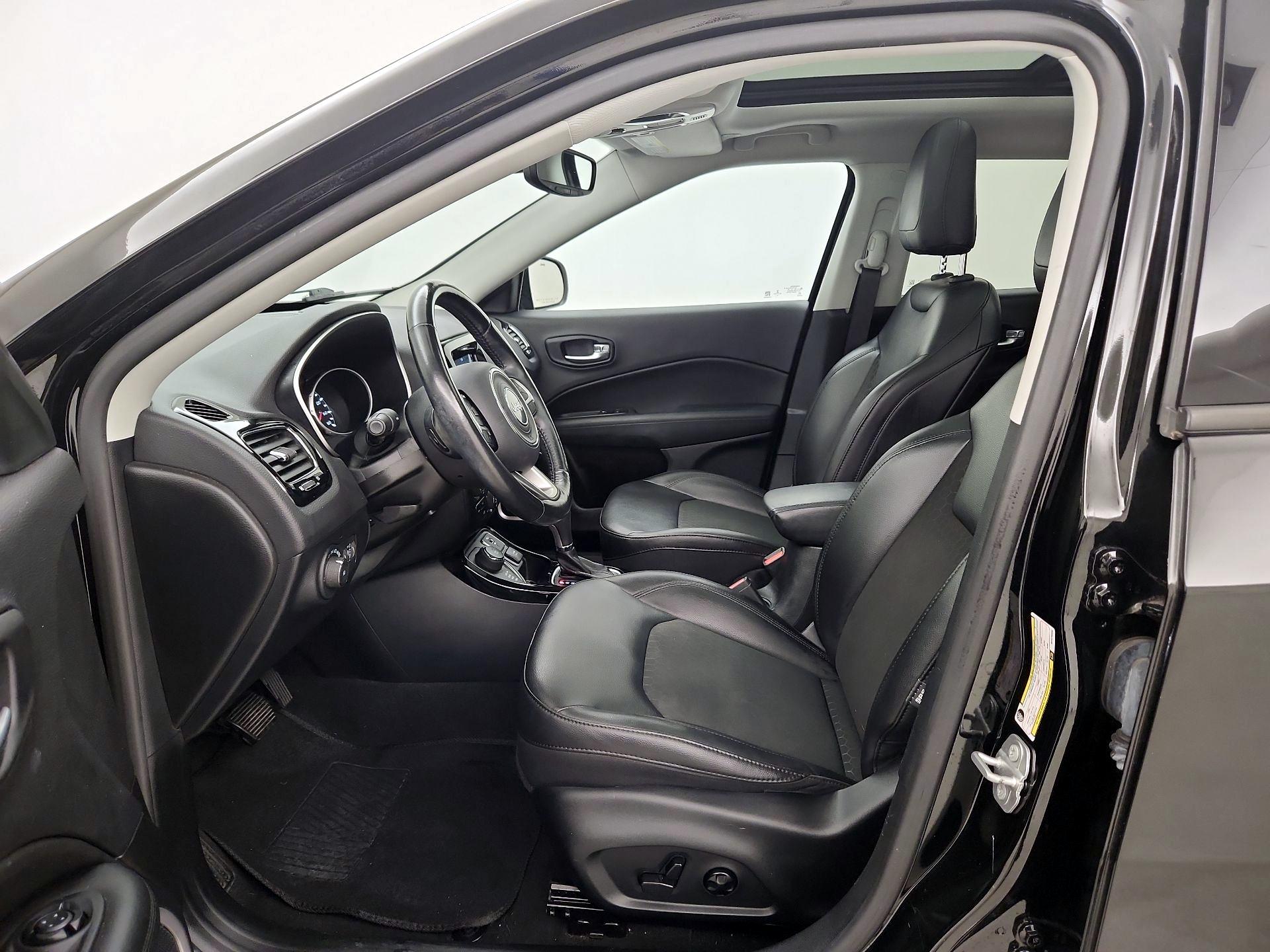 Thumbnail: 2021 Jeep Compass - 11