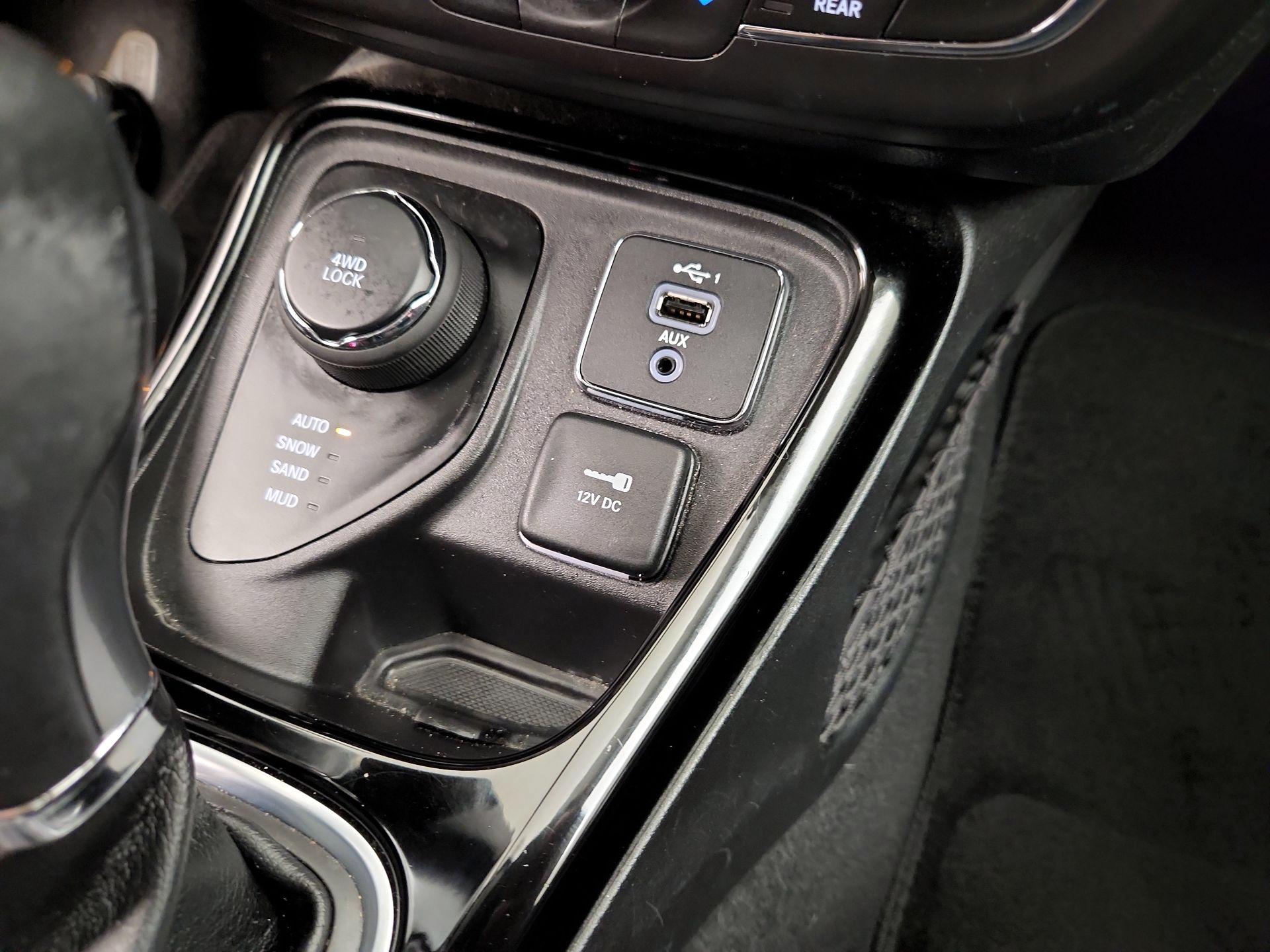 Thumbnail: 2021 Jeep Compass - 18