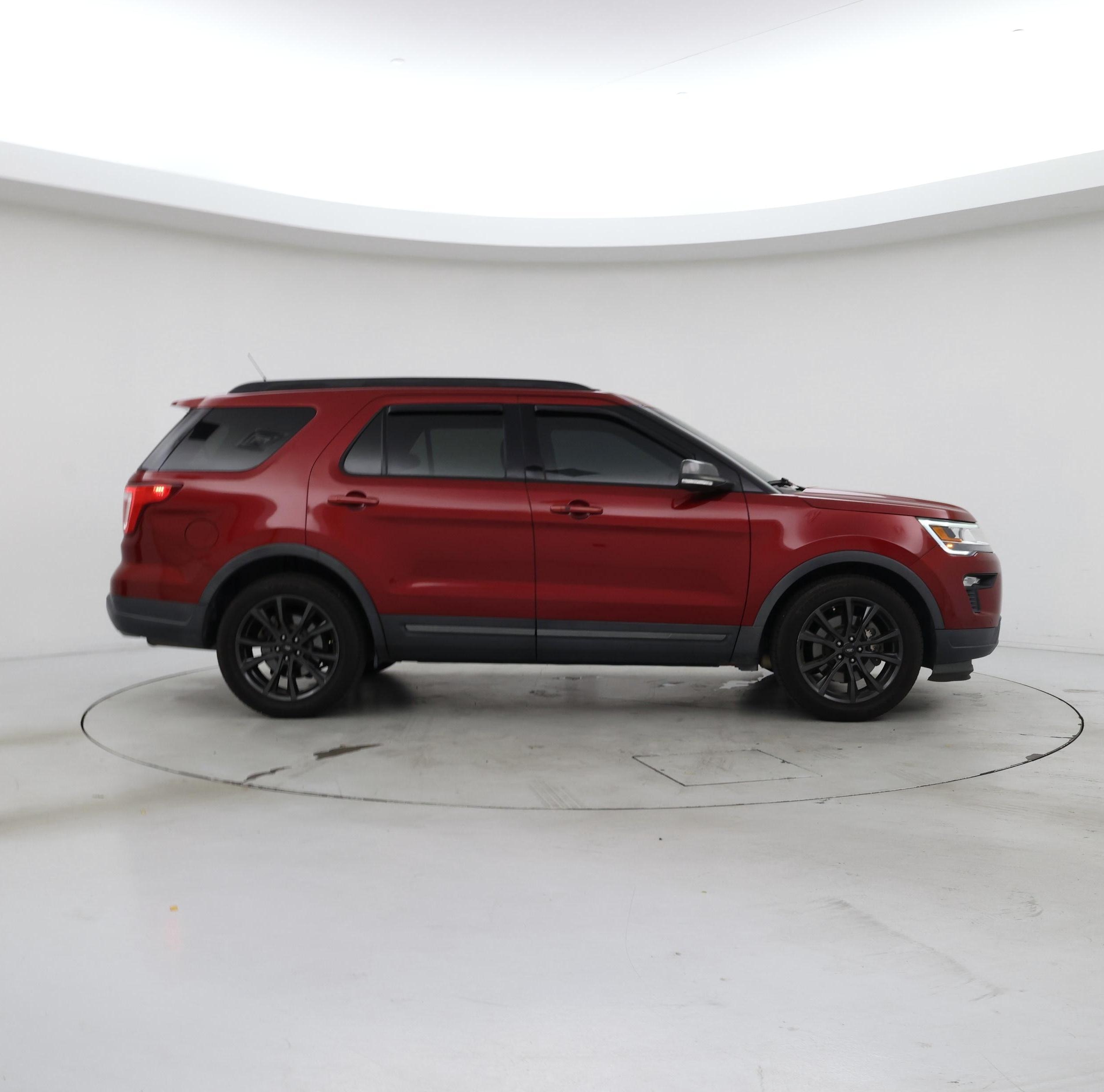 Thumbnail: 2018 Ford Explorer - 7