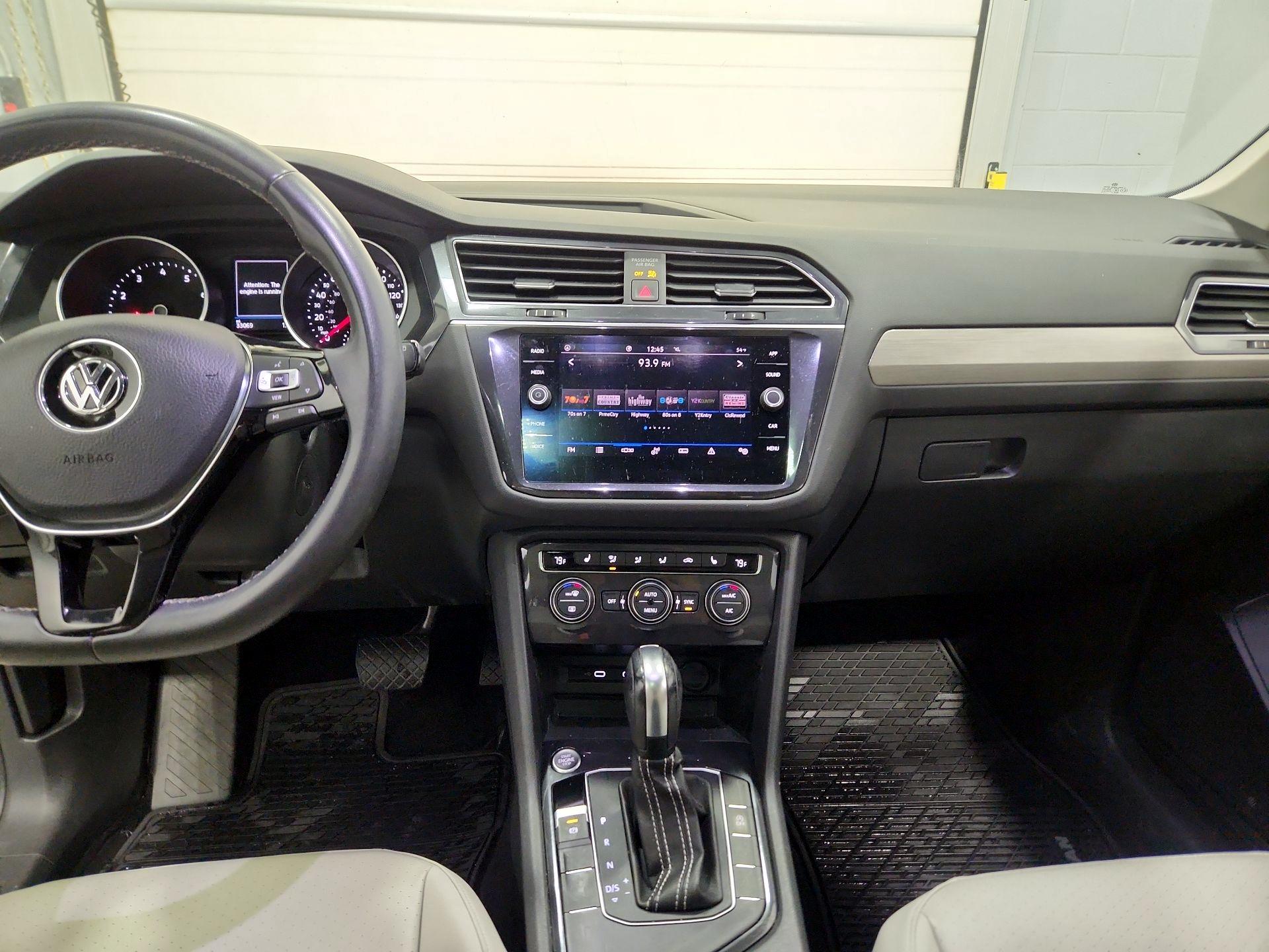 Thumbnail: 2021 Volkswagen Tiguan - 9