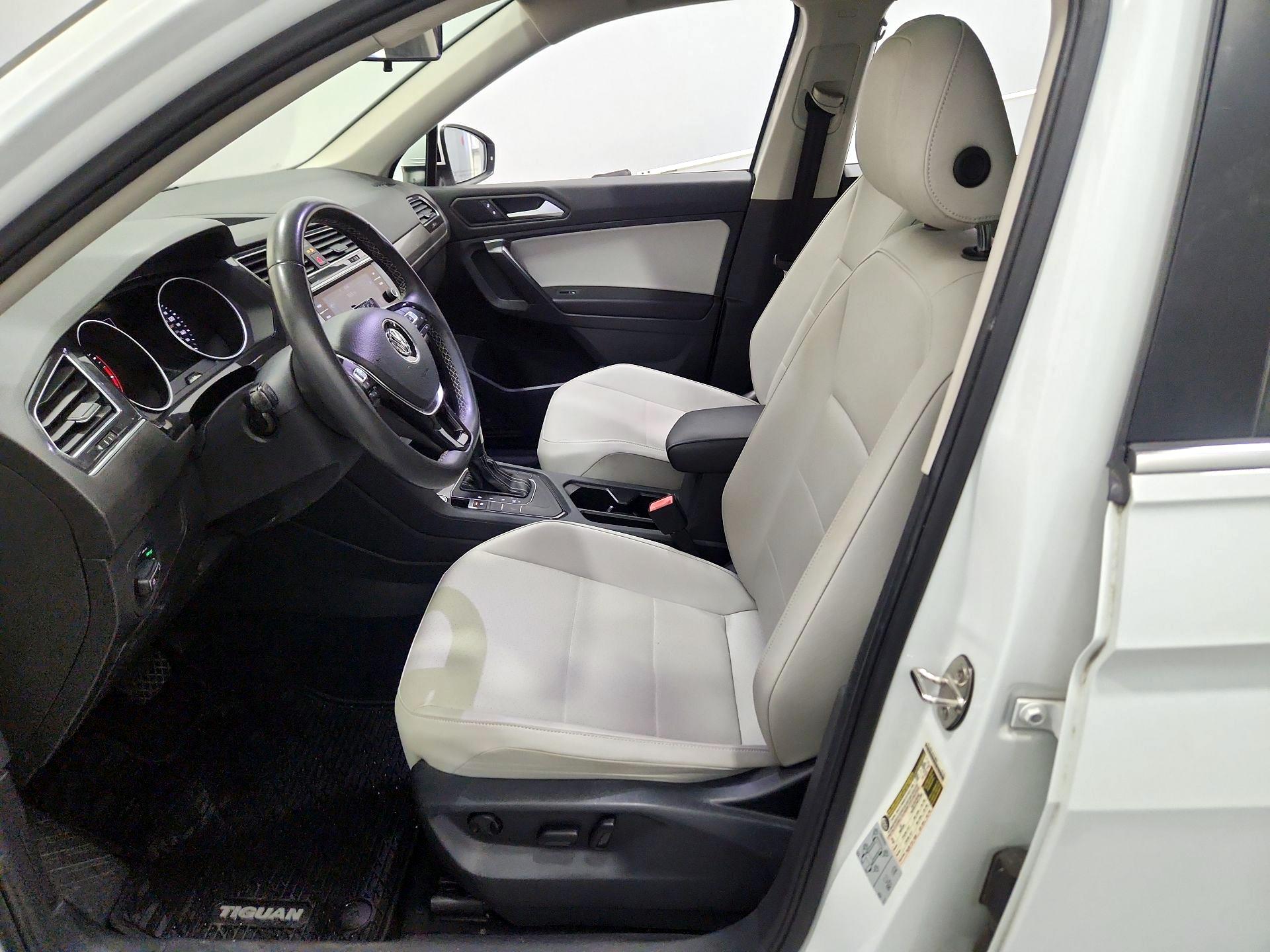 Thumbnail: 2021 Volkswagen Tiguan - 11