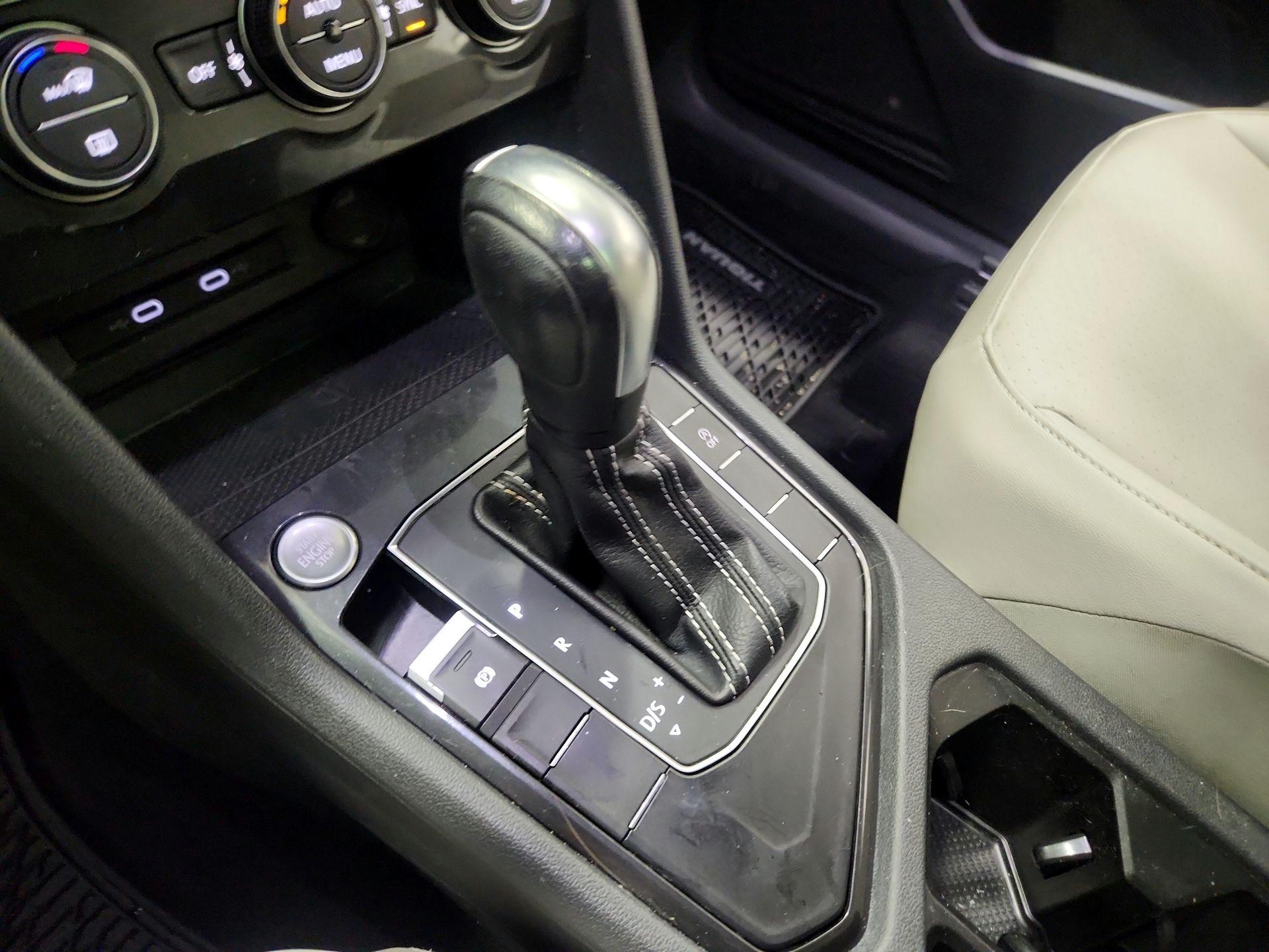 Thumbnail: 2021 Volkswagen Tiguan - 17