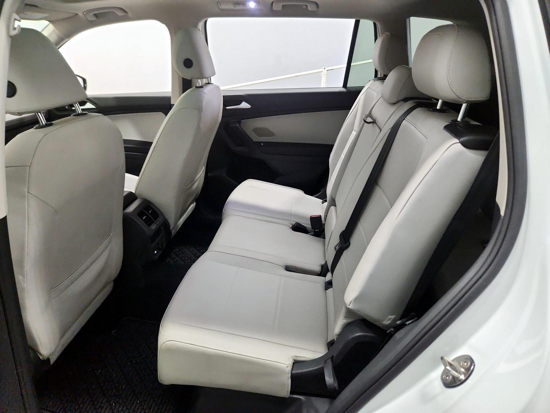 Thumbnail: 2021 Volkswagen Tiguan - 20