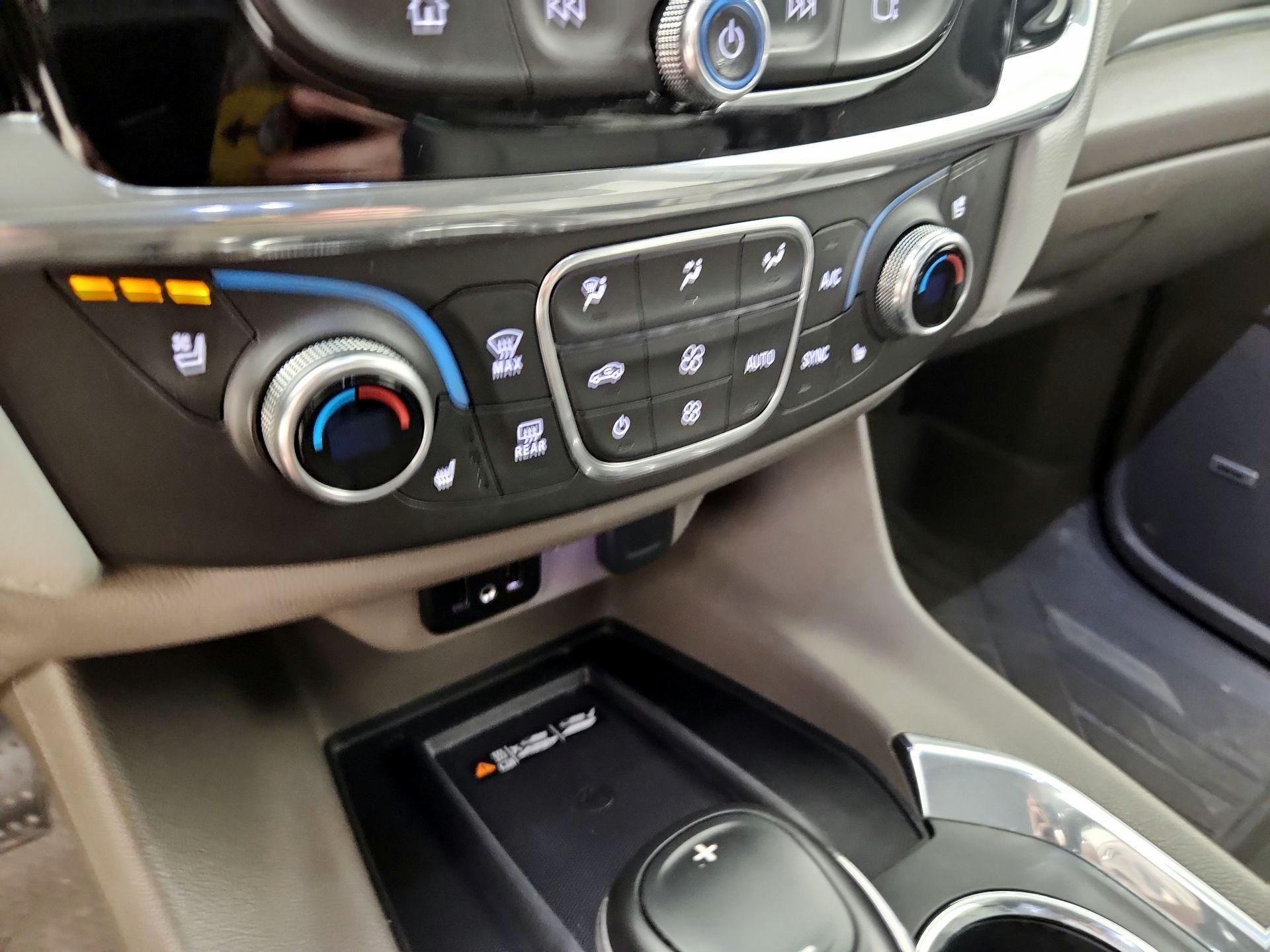 Thumbnail: 2019 Chevrolet Traverse - 13