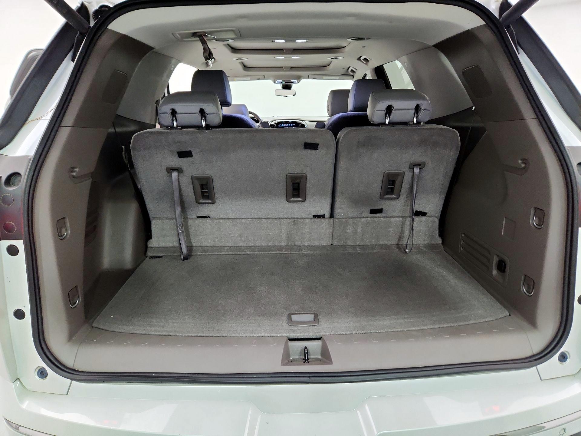 Thumbnail: 2019 Chevrolet Traverse - 16