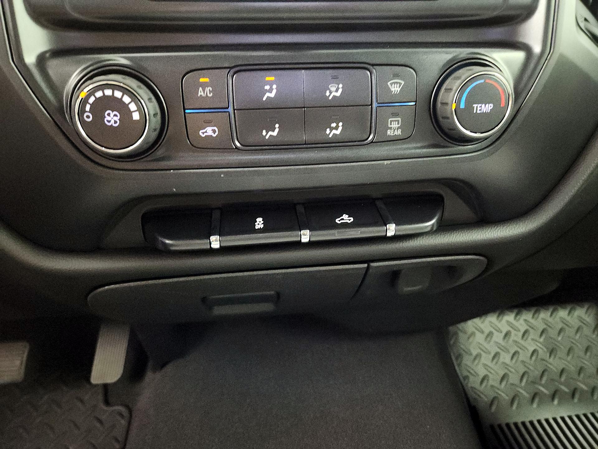 Thumbnail: 2018 Chevrolet Silverado 1500 - 16