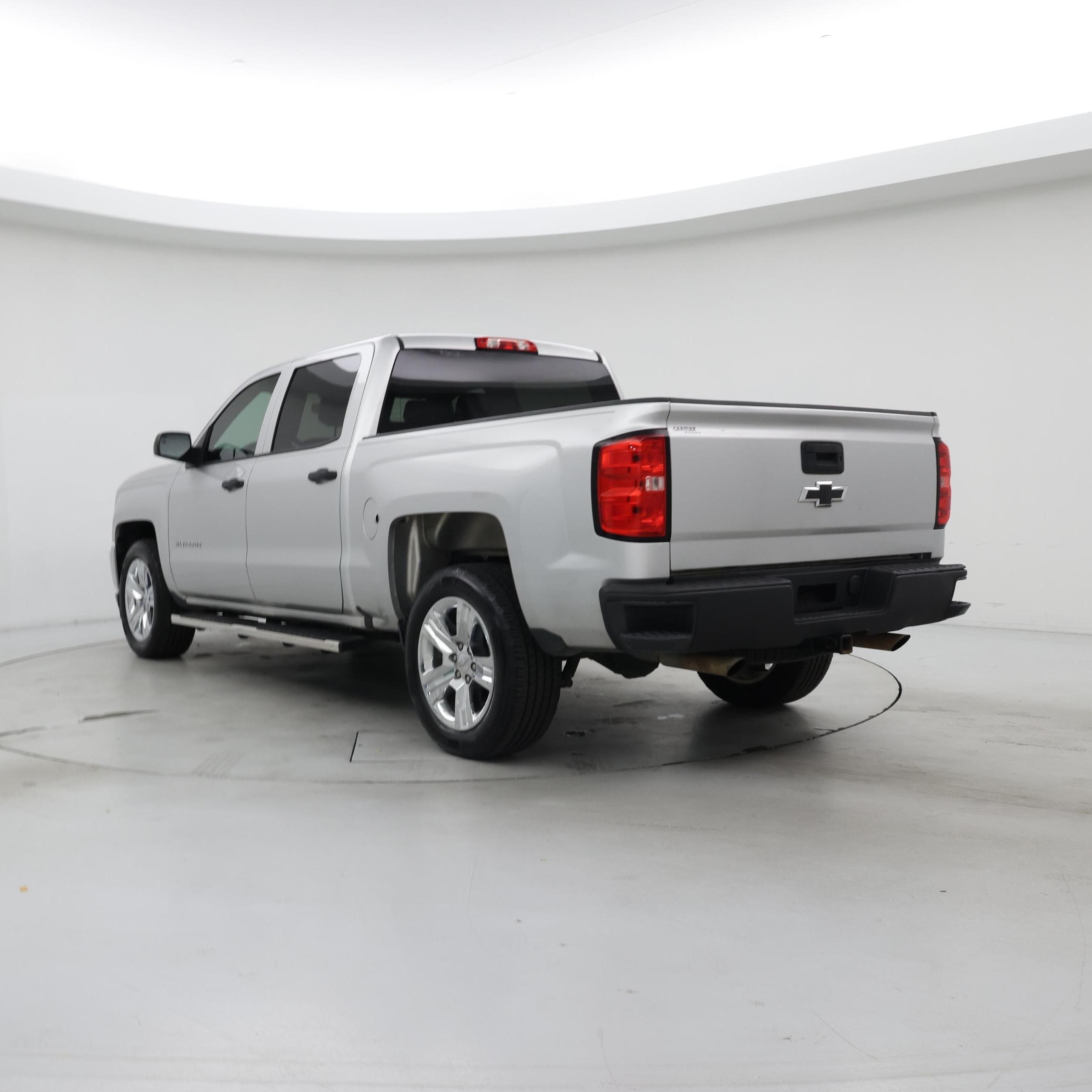 Thumbnail: 2018 Chevrolet Silverado 1500 - 2