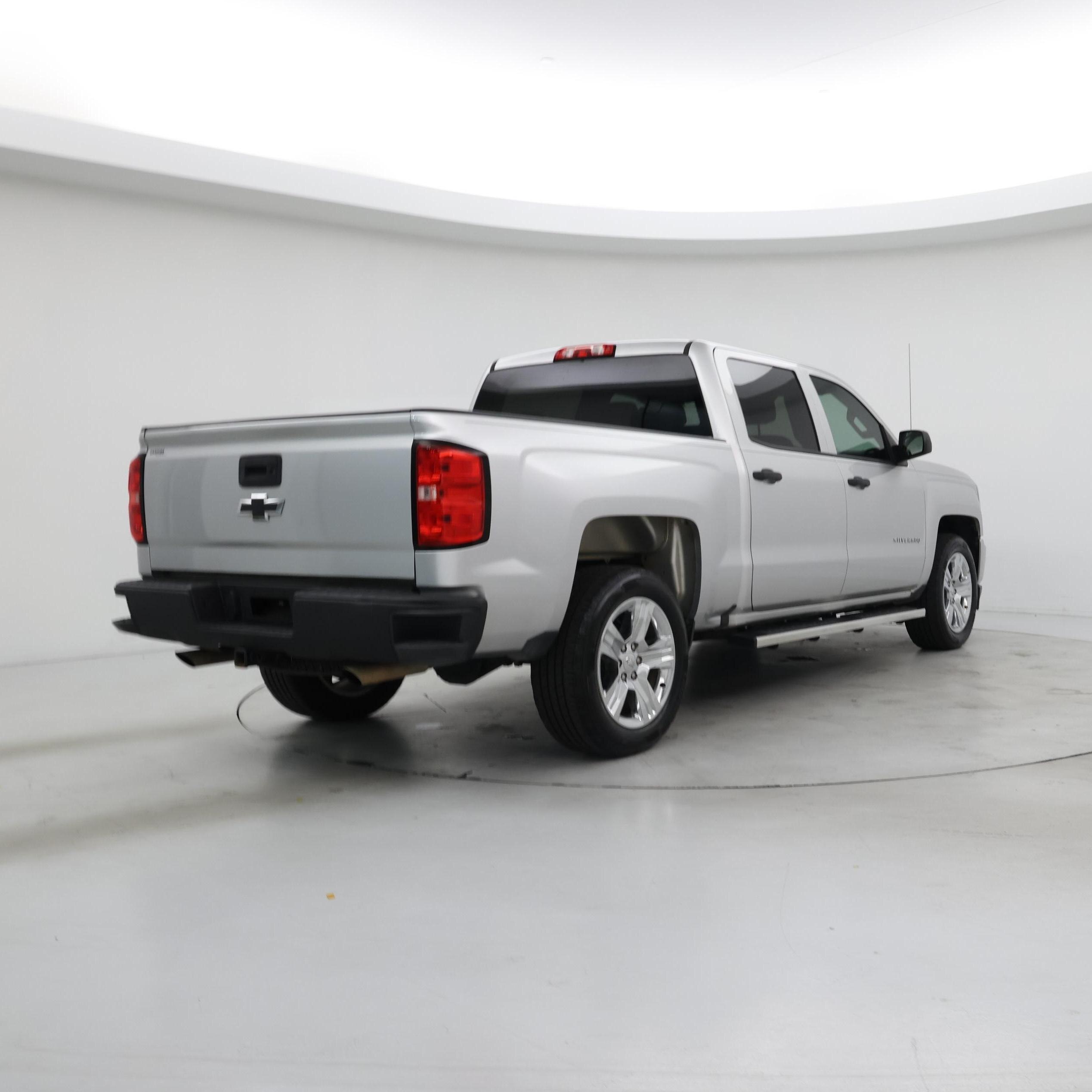 Thumbnail: 2018 Chevrolet Silverado 1500 - 8