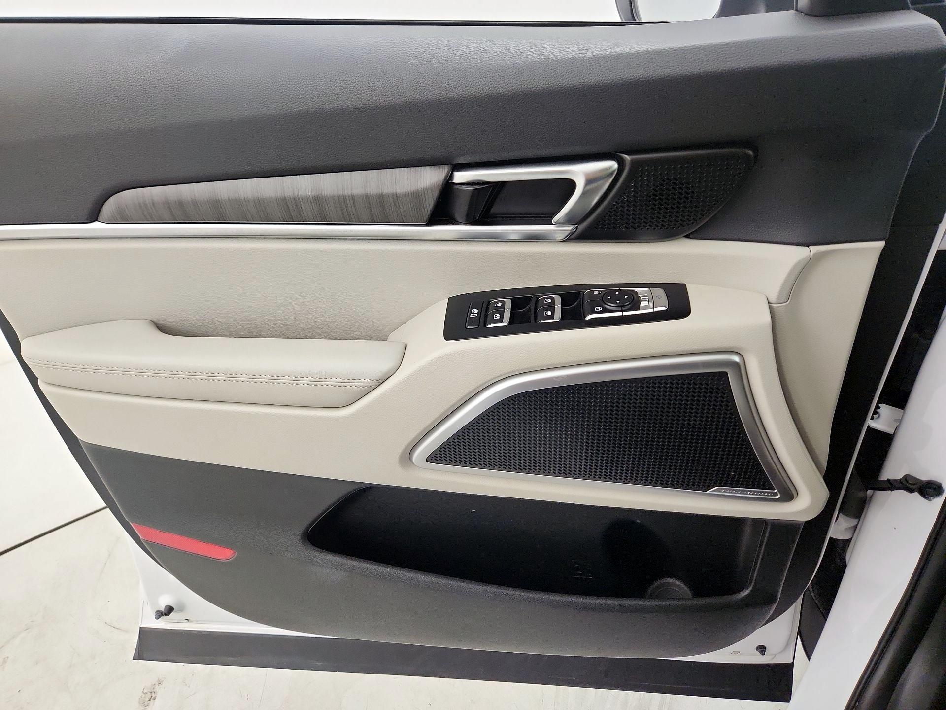 Thumbnail: 2023 Kia Telluride - 12