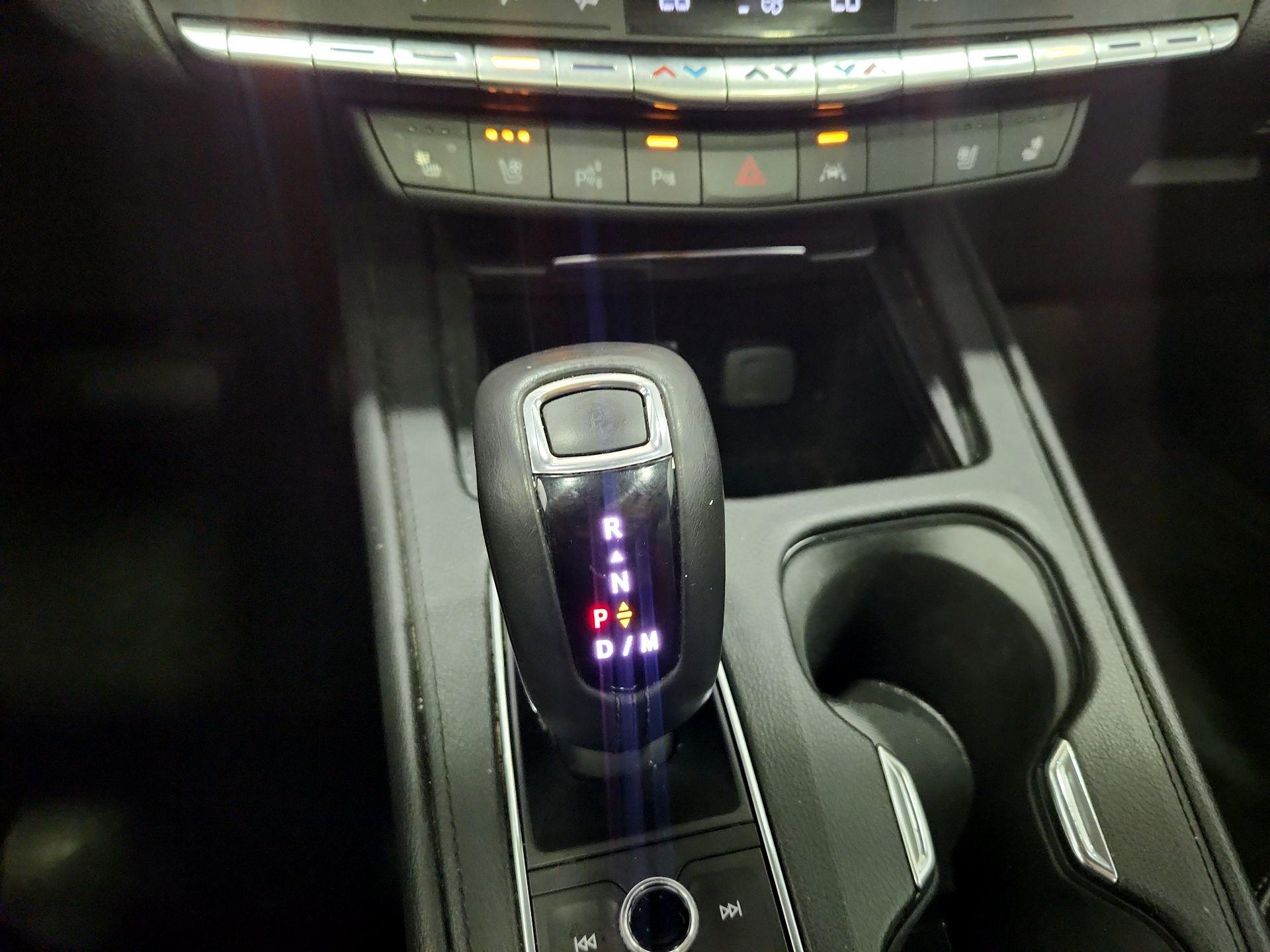 Thumbnail: 2019 Cadillac XT4 - 17