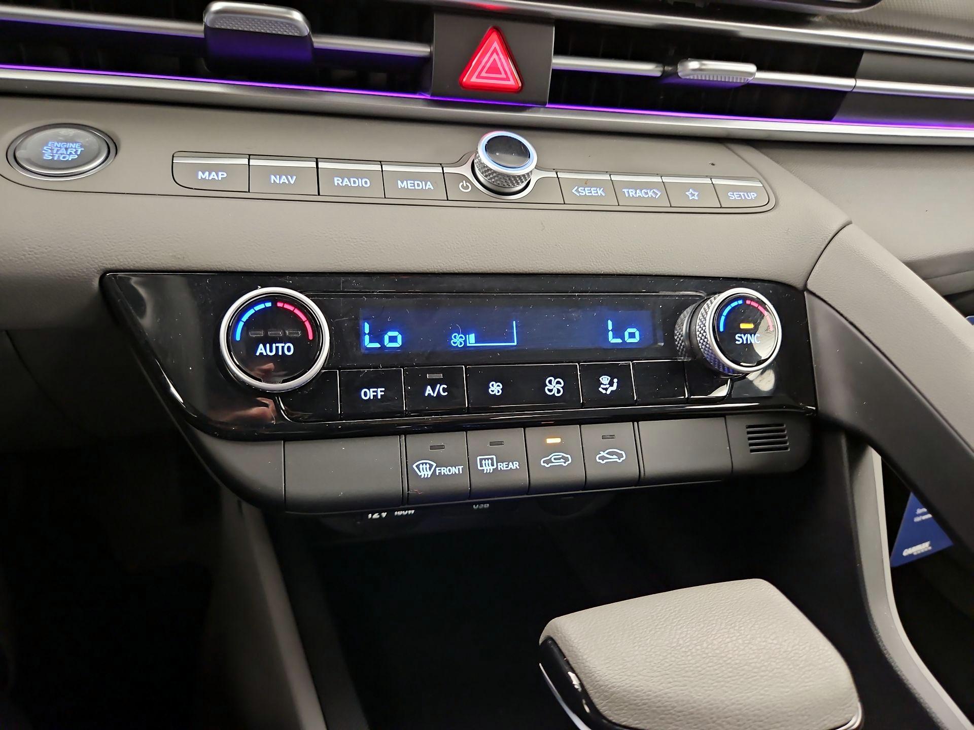 Thumbnail: 2024 Hyundai Elantra - 17