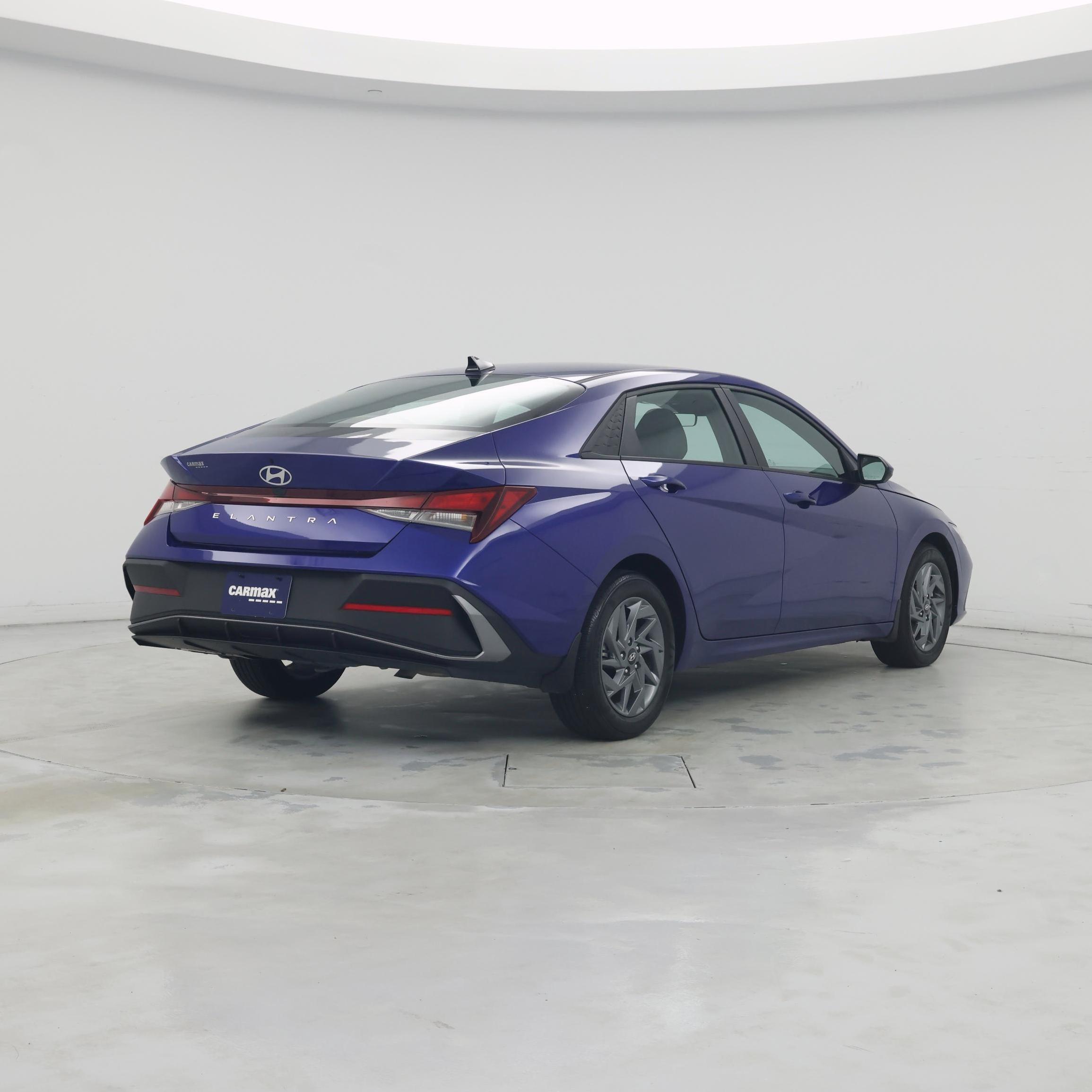 Thumbnail: 2024 Hyundai Elantra - 8