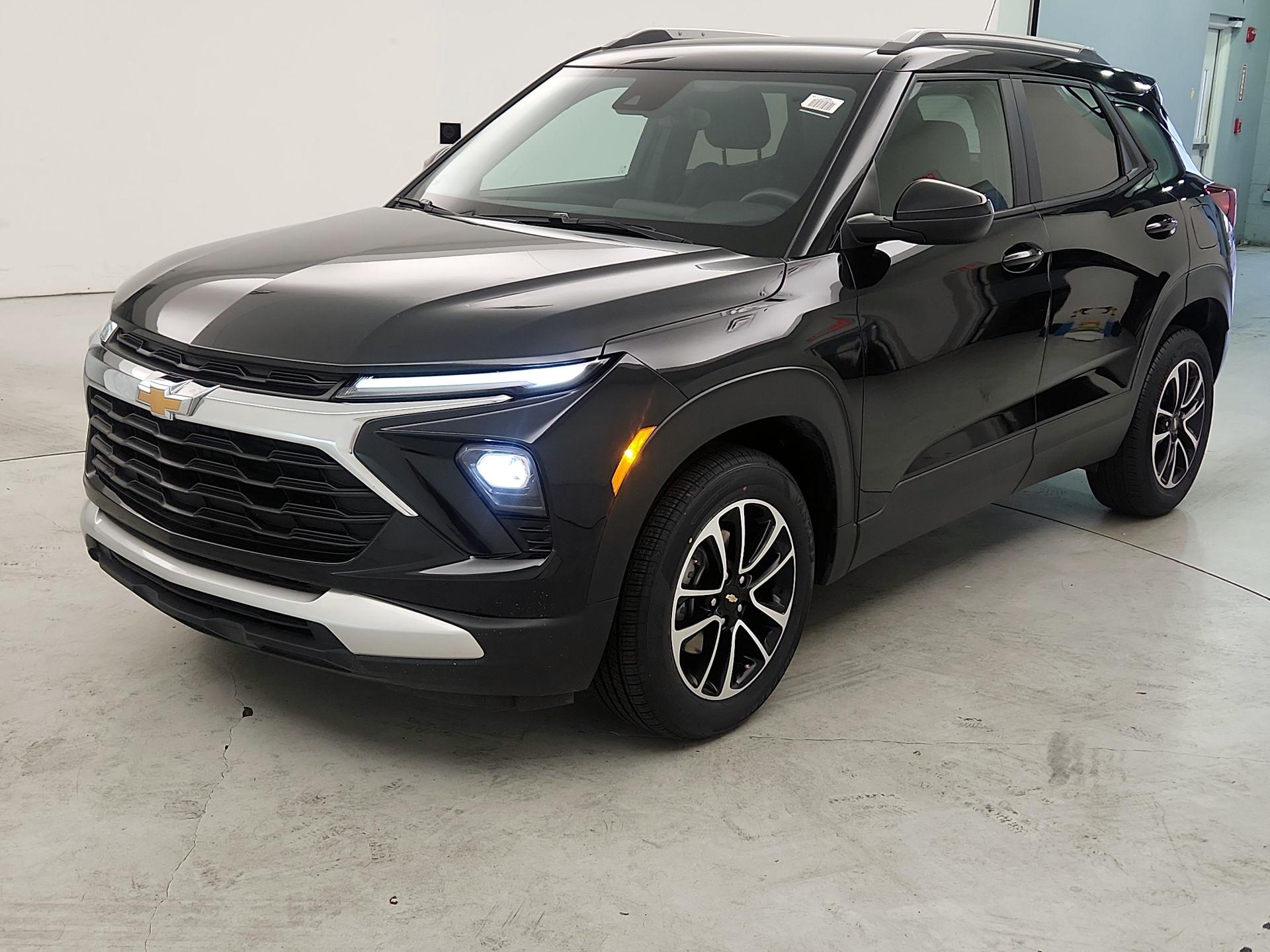 Thumbnail: 2024 Chevrolet TrailBlazer - 3