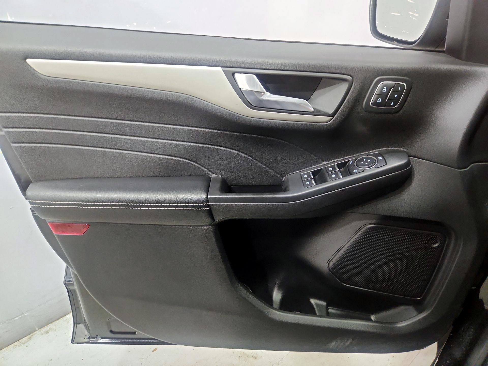 Thumbnail: 2021 Ford Escape - 12