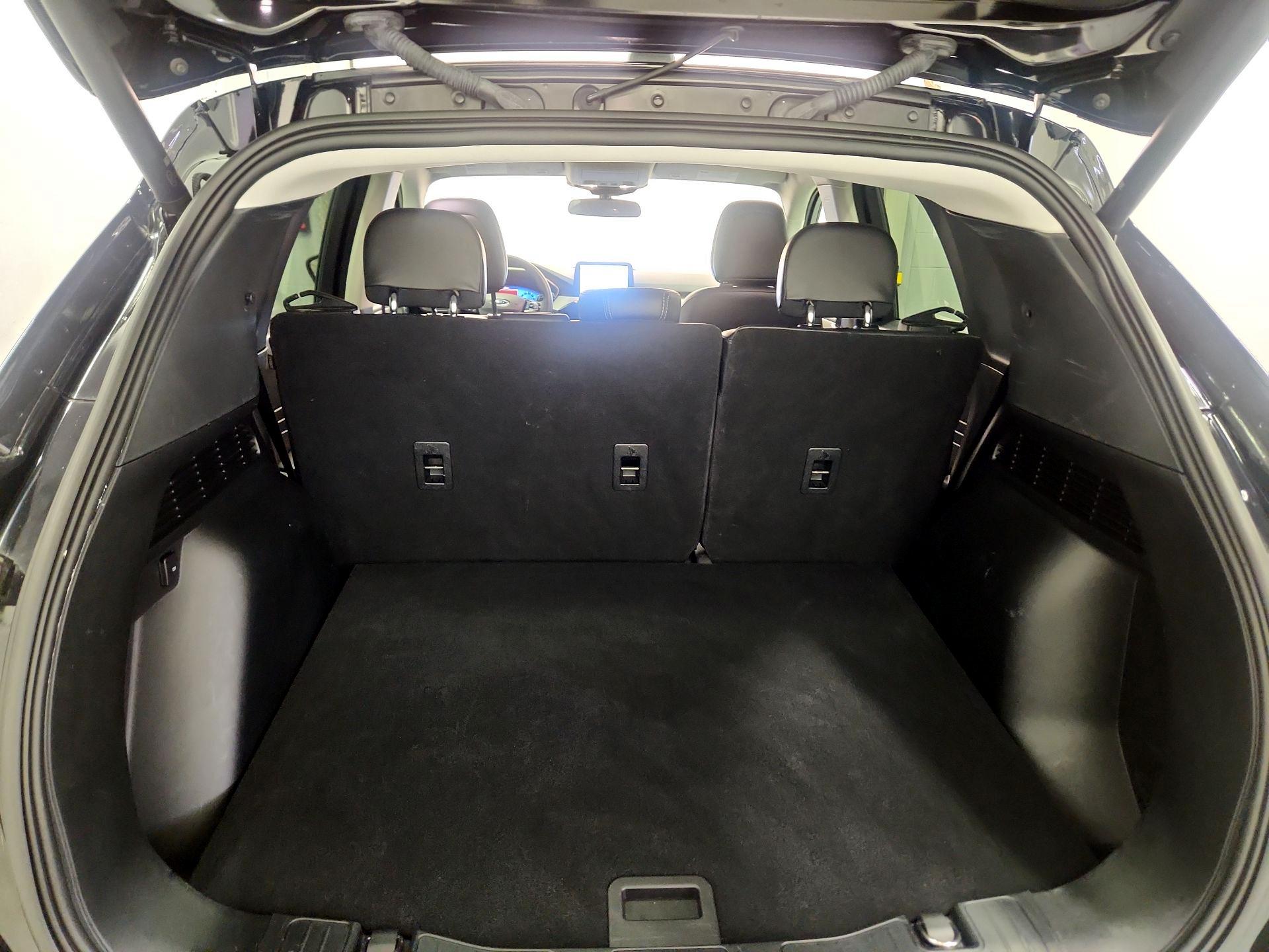 Thumbnail: 2021 Ford Escape - 20