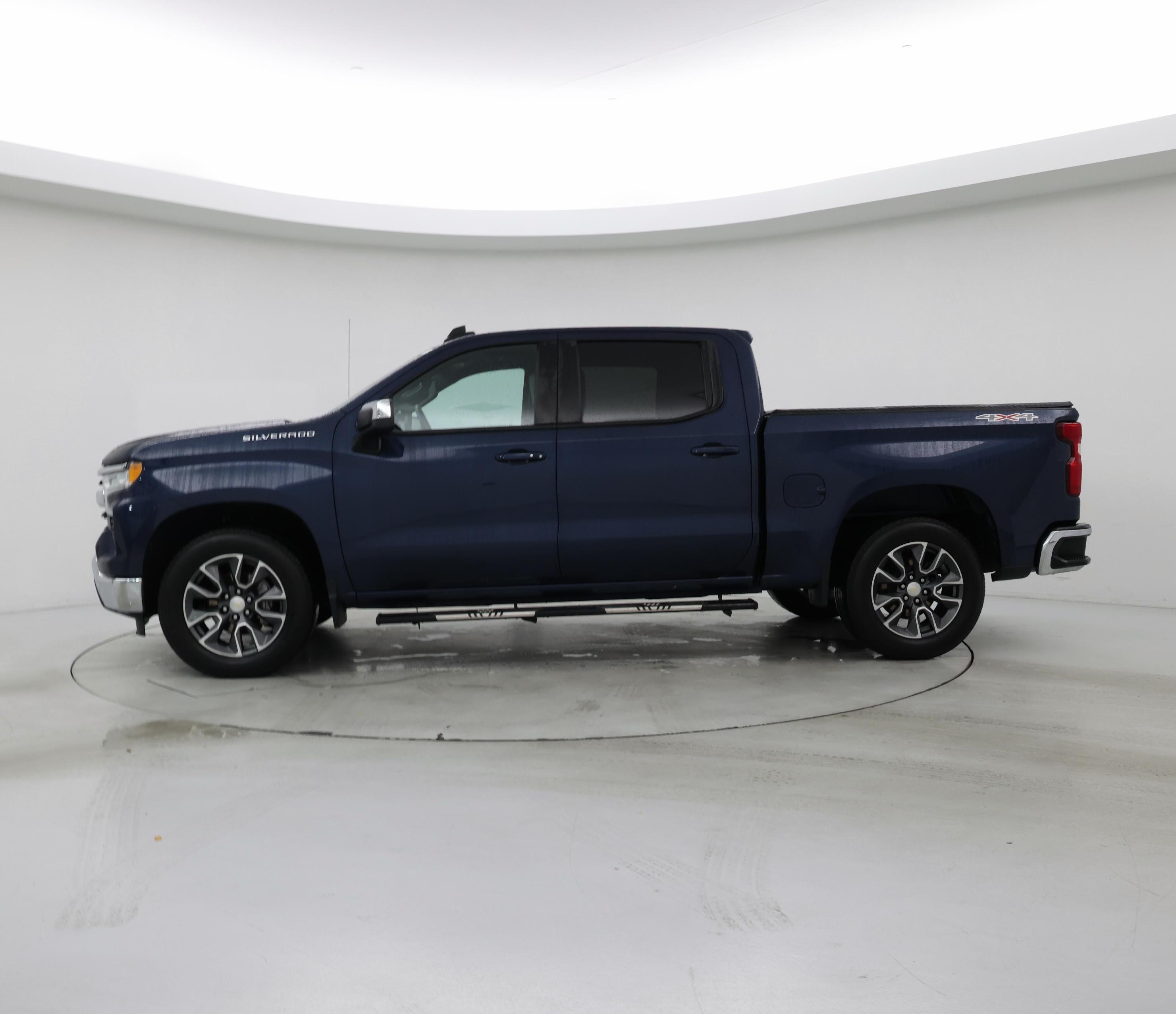 Thumbnail: 2022 Chevrolet Silverado 1500 - 3