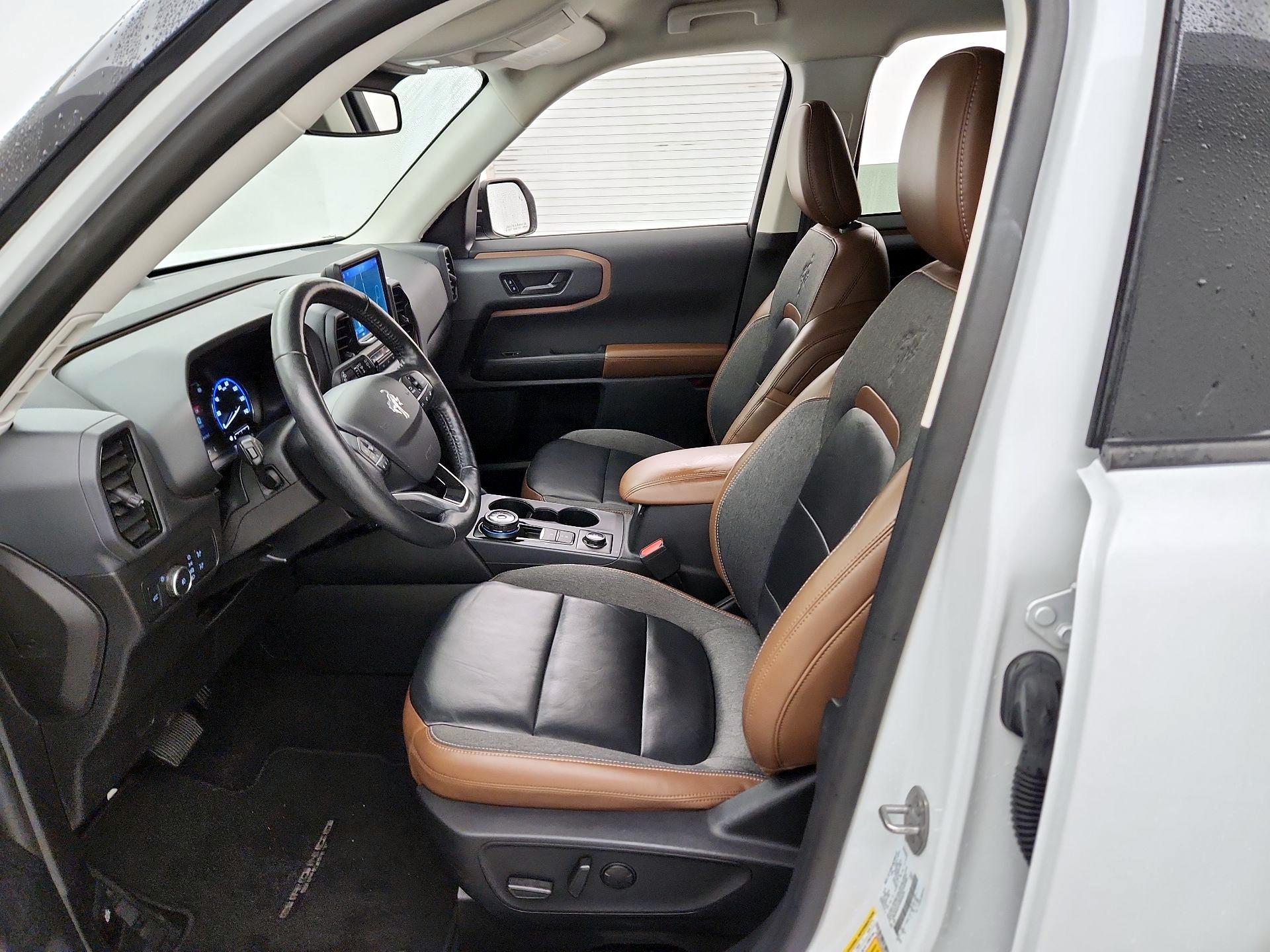 Thumbnail: 2022 Ford Bronco Sport - 11