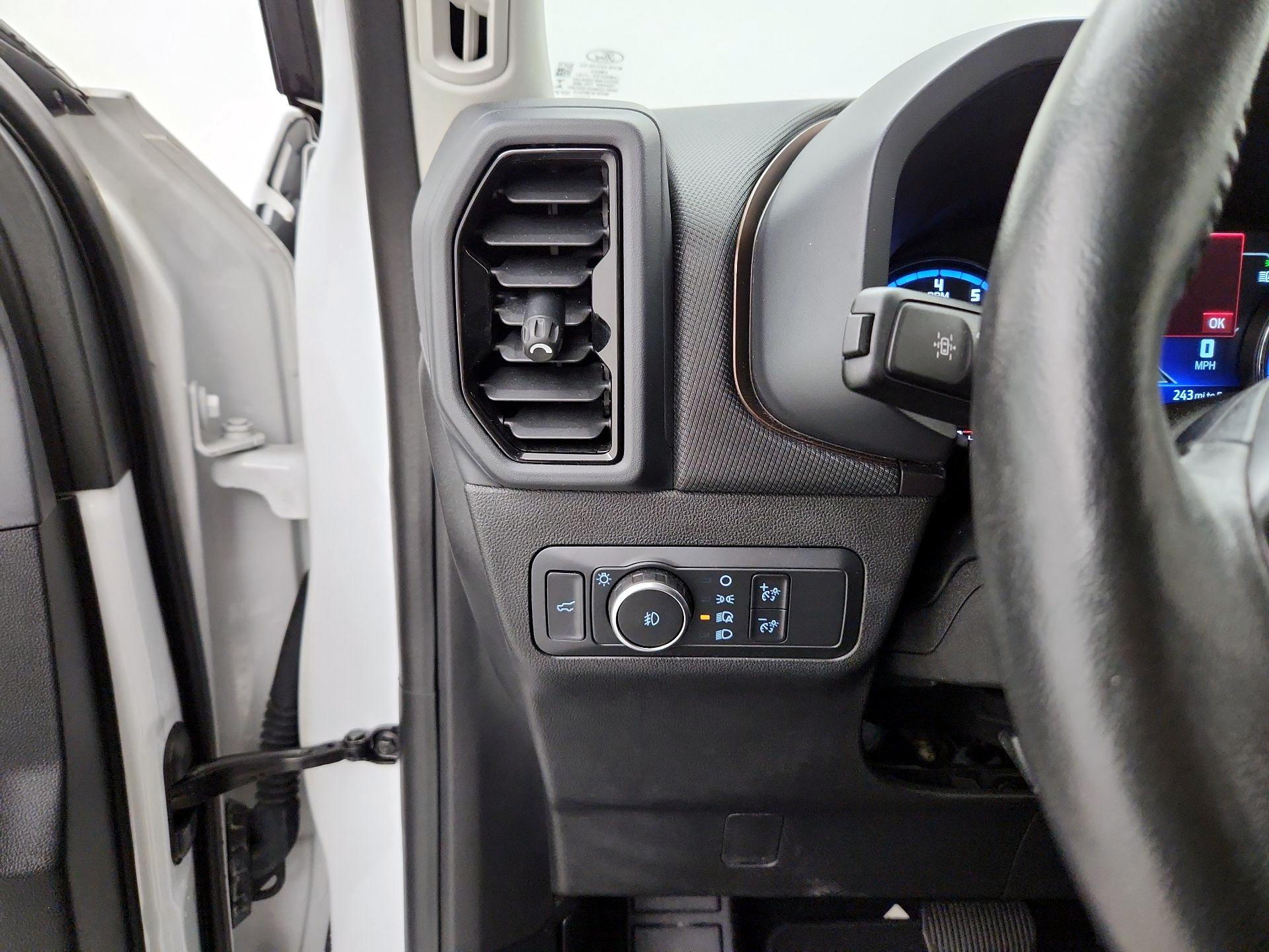 Thumbnail: 2022 Ford Bronco Sport - 13