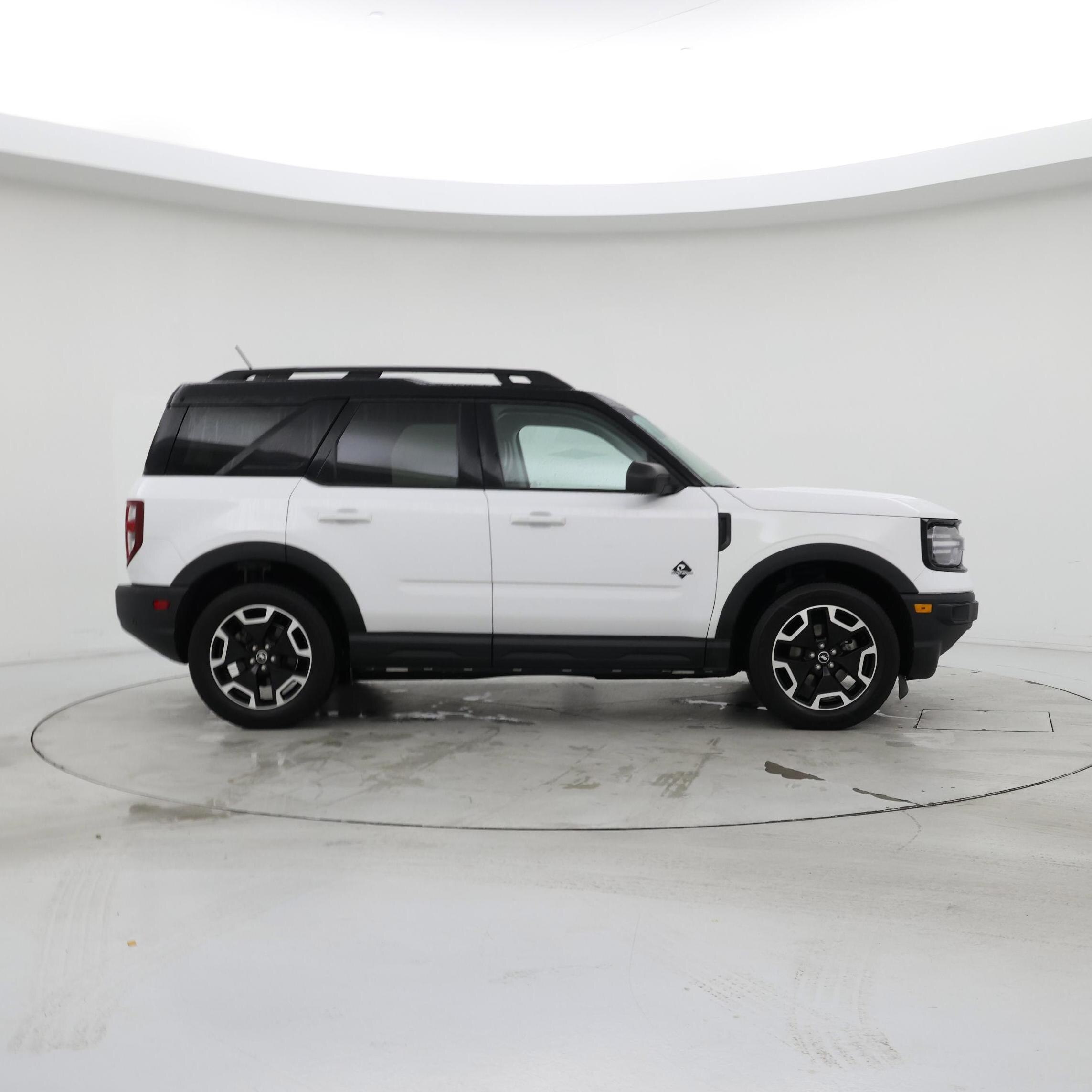 Thumbnail: 2022 Ford Bronco Sport - 7