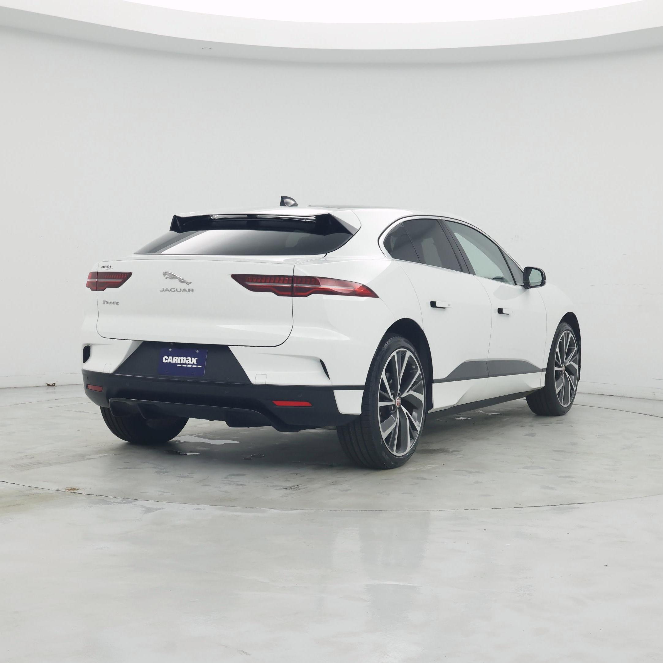 Thumbnail: 2023 Jaguar I-Pace - 8