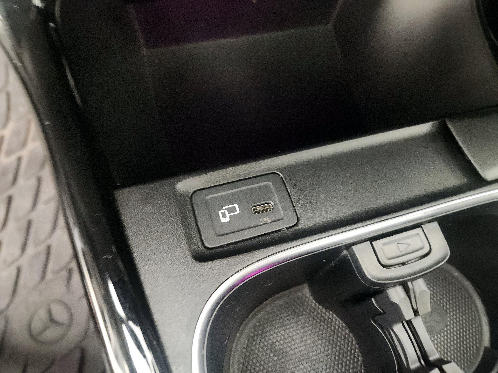 Thumbnail: 2020 Mercedes-Benz A-Class - 15