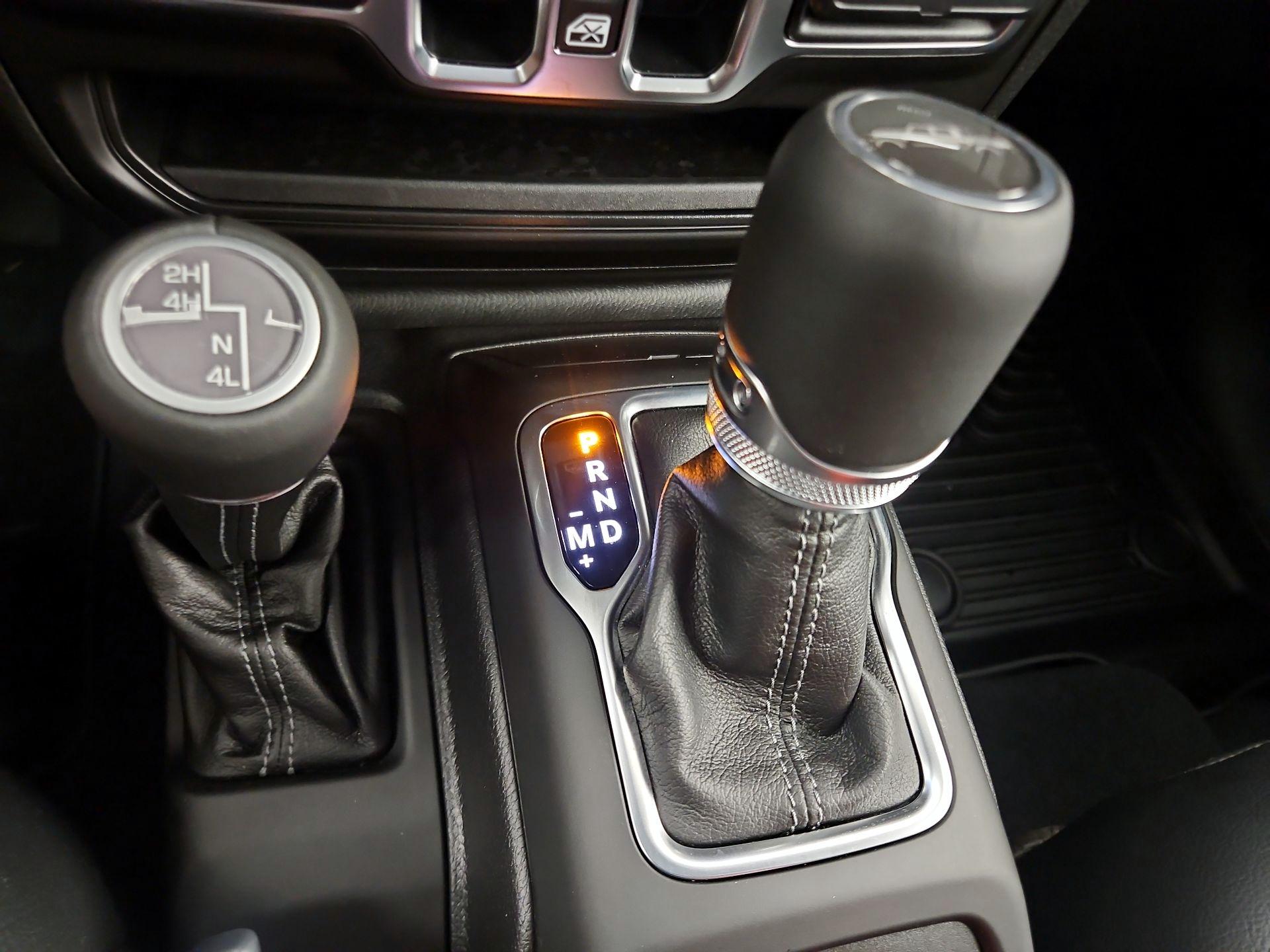 Thumbnail: 2025 Jeep Gladiator - 17