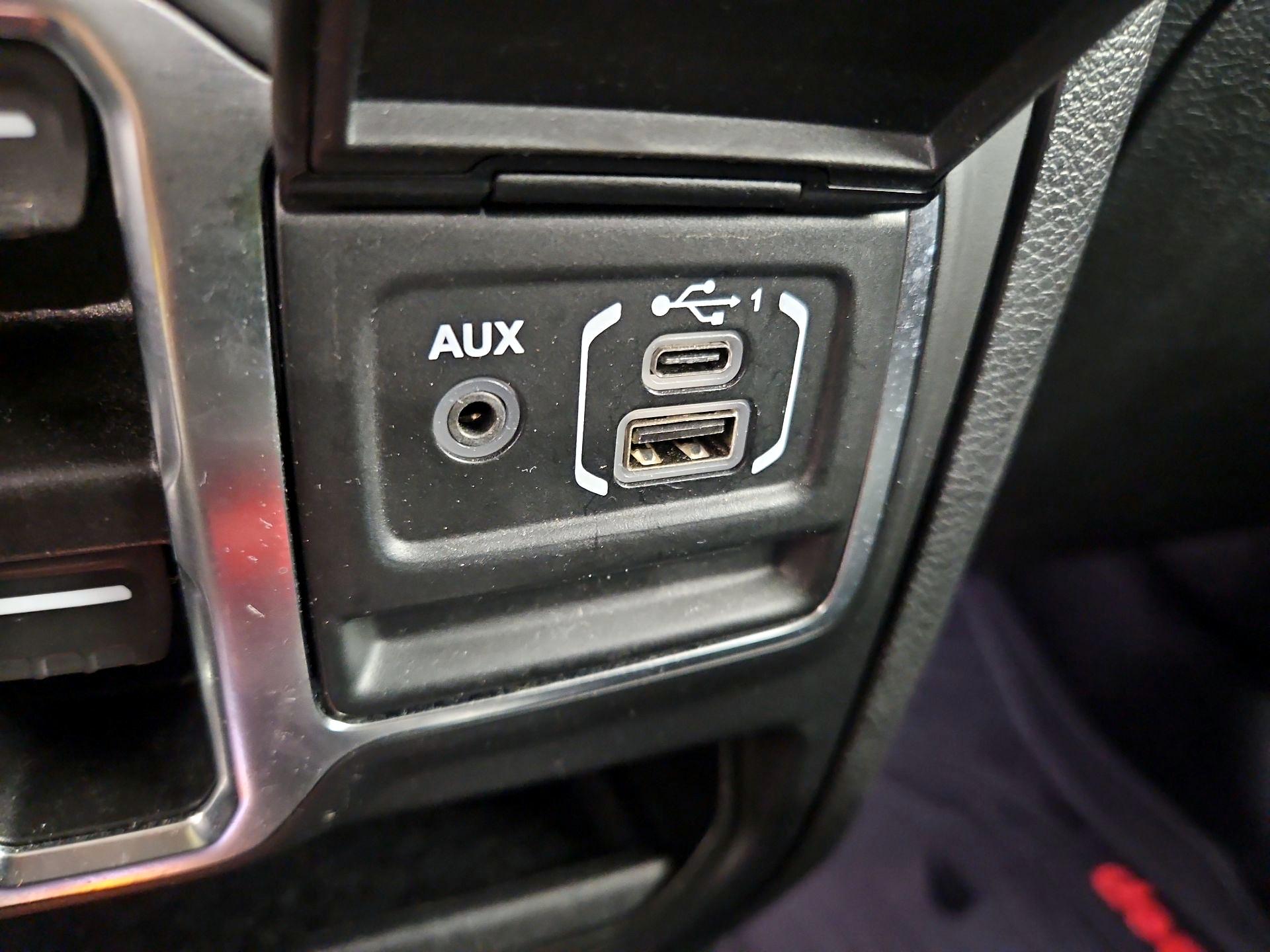 Thumbnail: 2021 Jeep Gladiator - 18