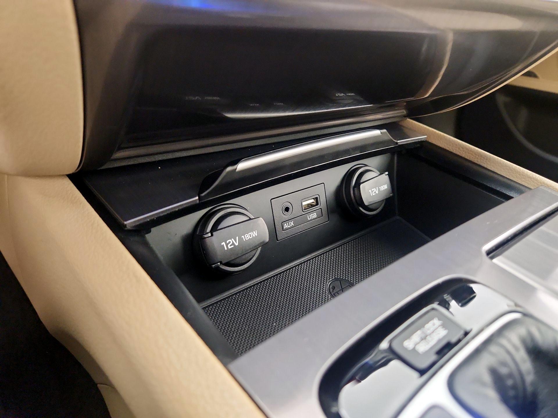 Thumbnail: 2017 Genesis G80 - 19