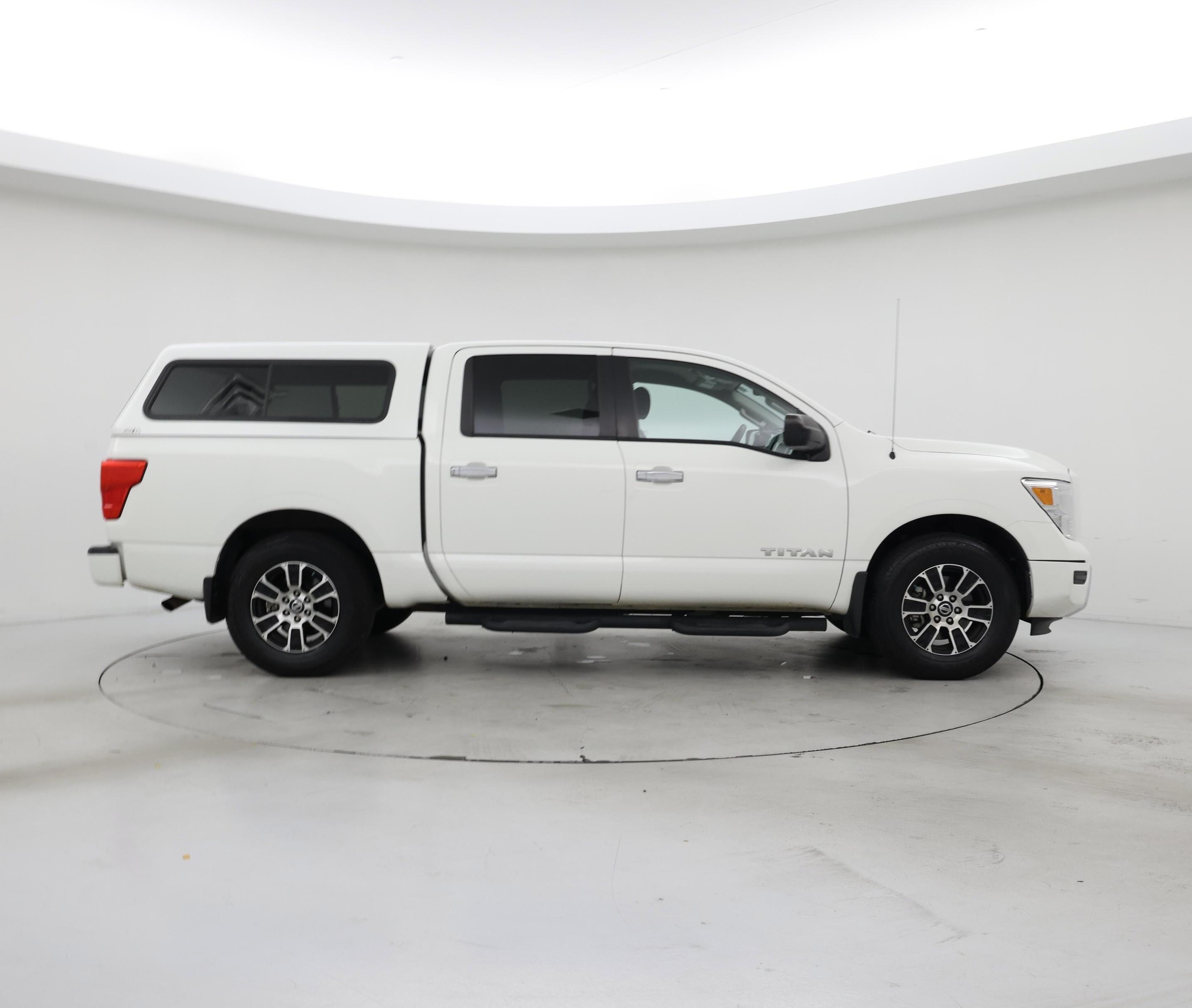 Thumbnail: 2021 Nissan Titan - 7