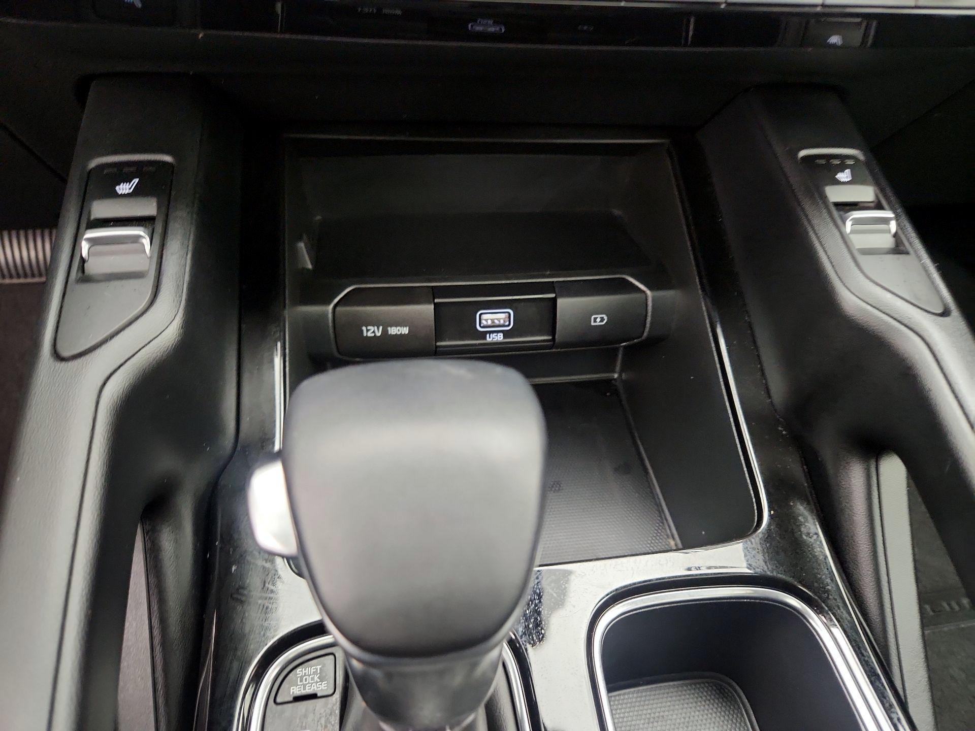 Thumbnail: 2021 Kia Telluride - 18