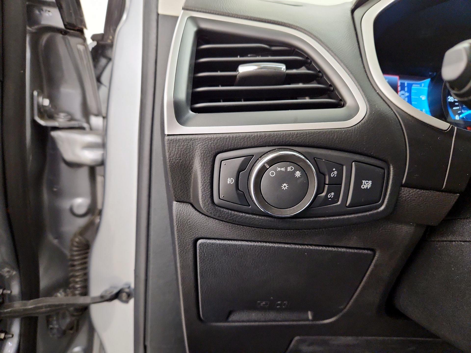 Thumbnail: 2021 Ford Edge - 13