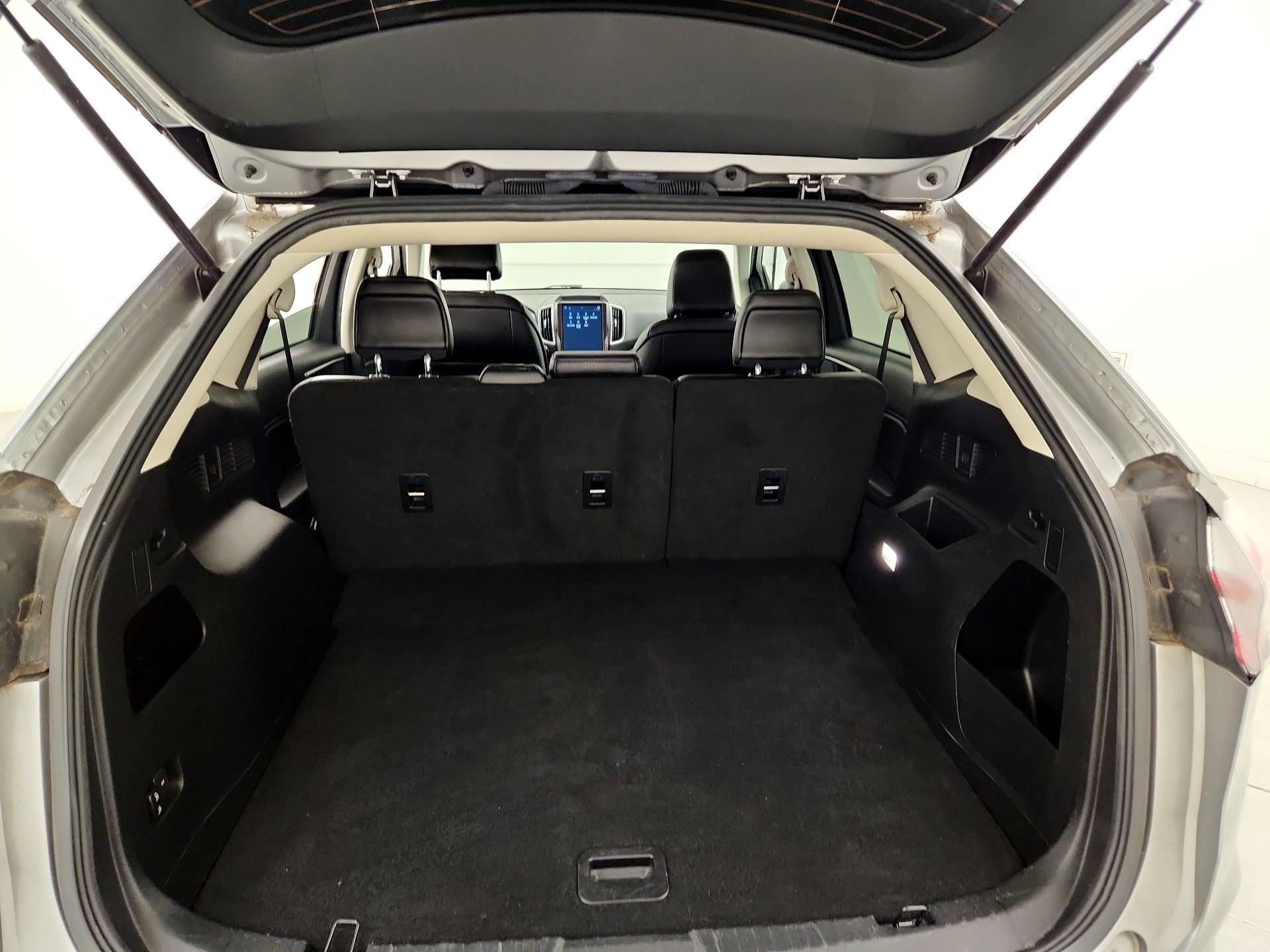 Thumbnail: 2021 Ford Edge - 20