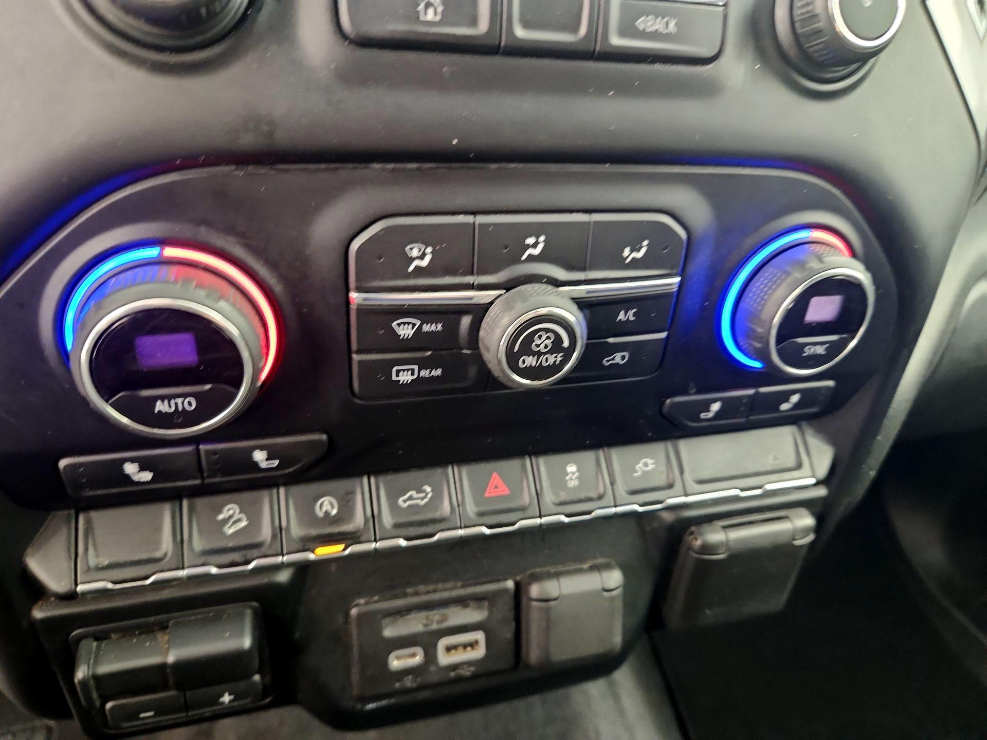 Thumbnail: 2020 Chevrolet Silverado 1500 - 16