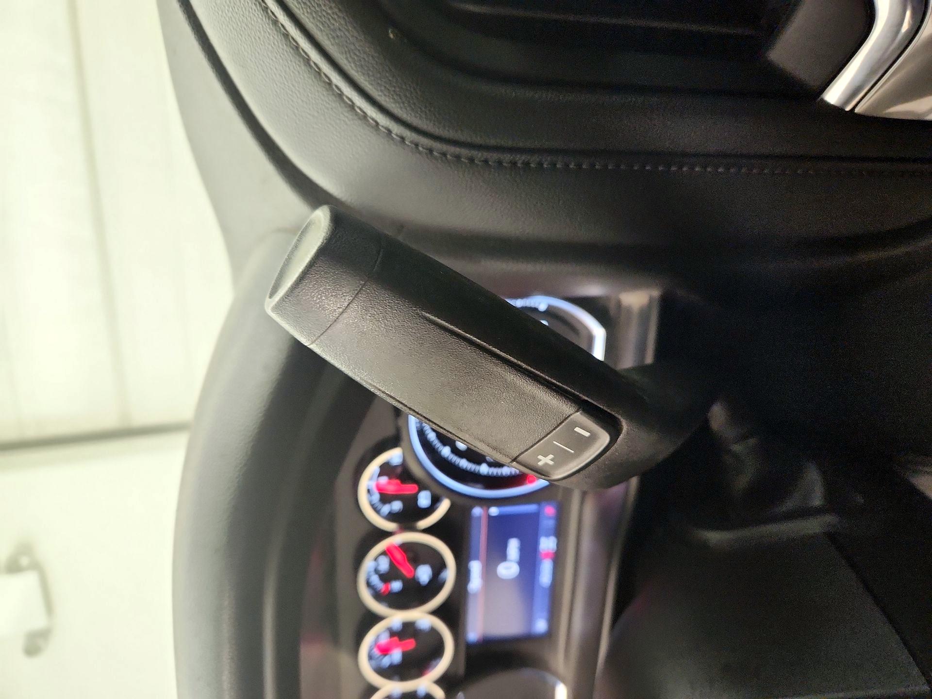 Thumbnail: 2020 Chevrolet Silverado 1500 - 17