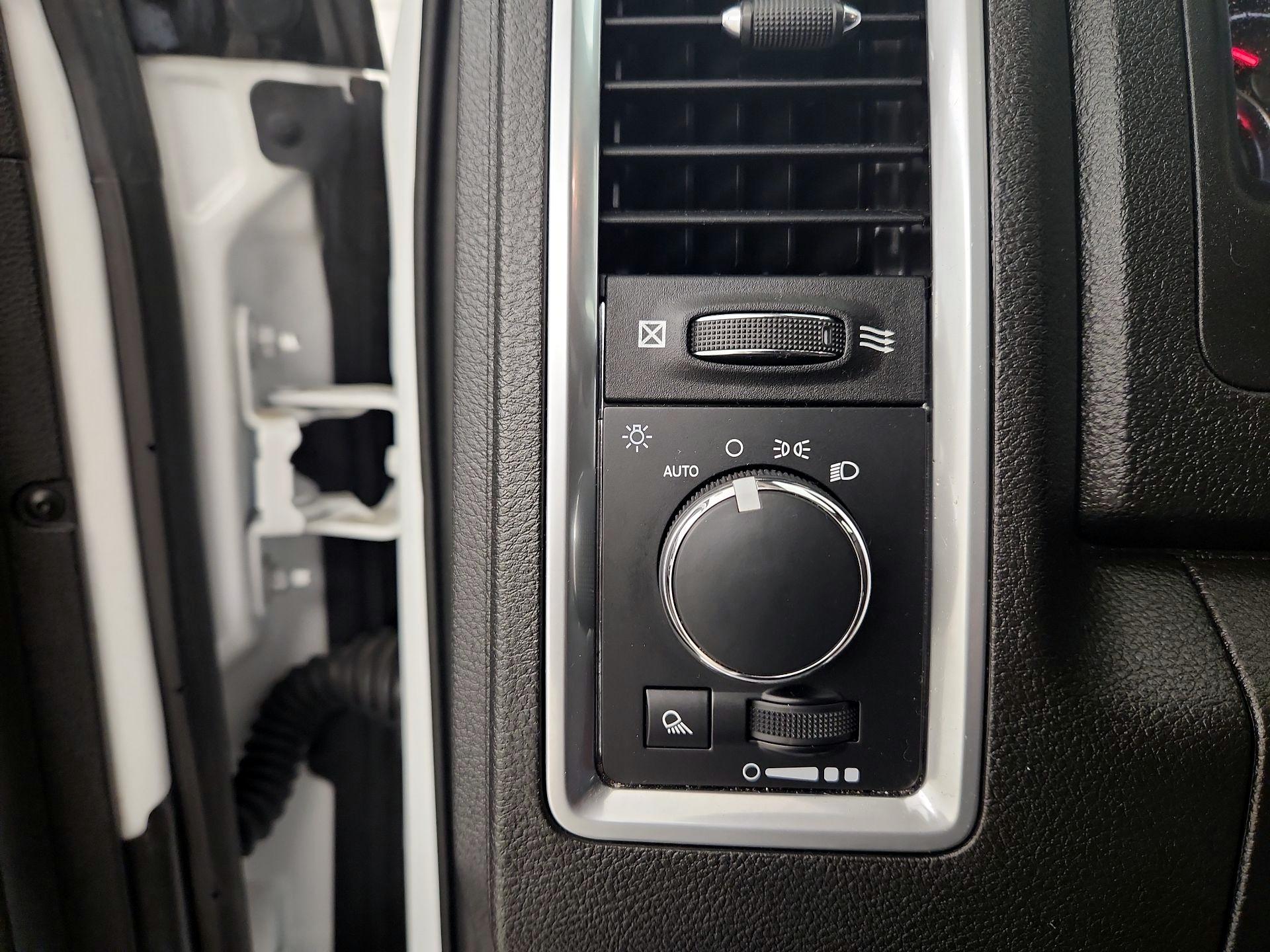 Thumbnail: 2022 RAM 1500 Classic - 13