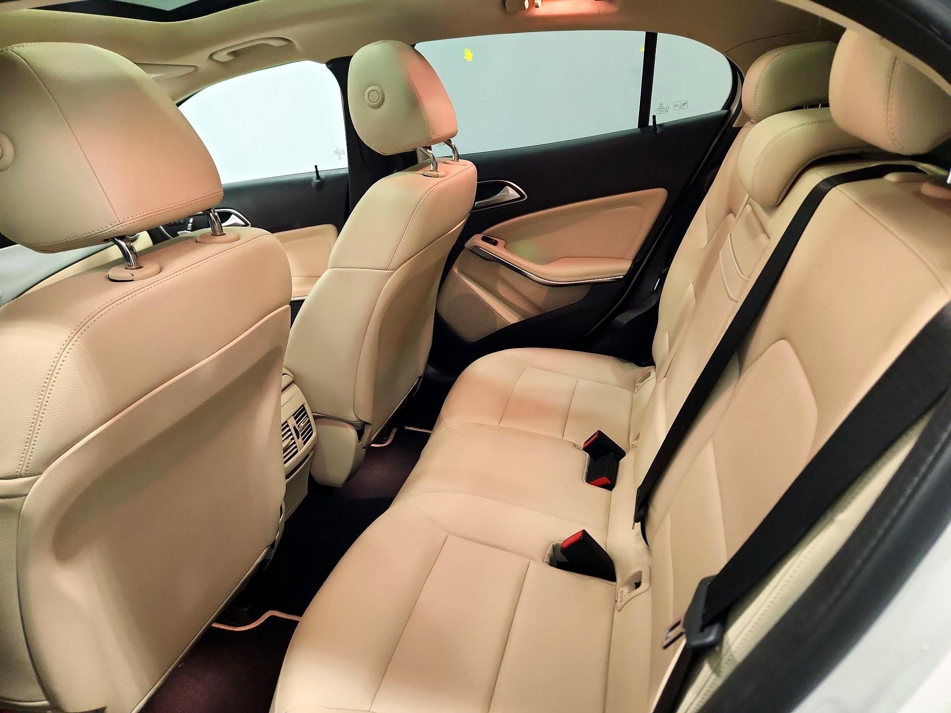 Thumbnail: 2020 Mercedes-Benz GLA - 20
