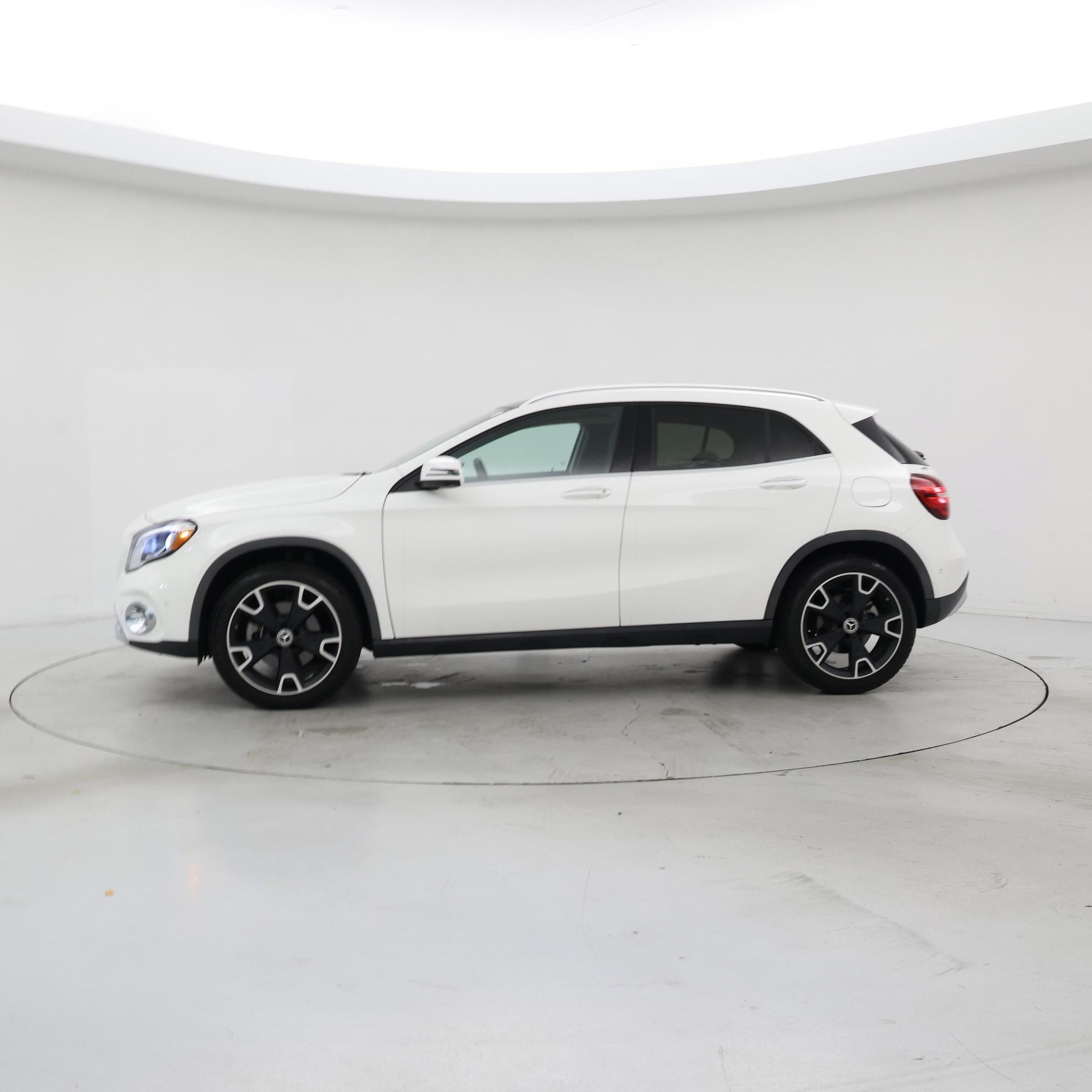 Thumbnail: 2020 Mercedes-Benz GLA - 3