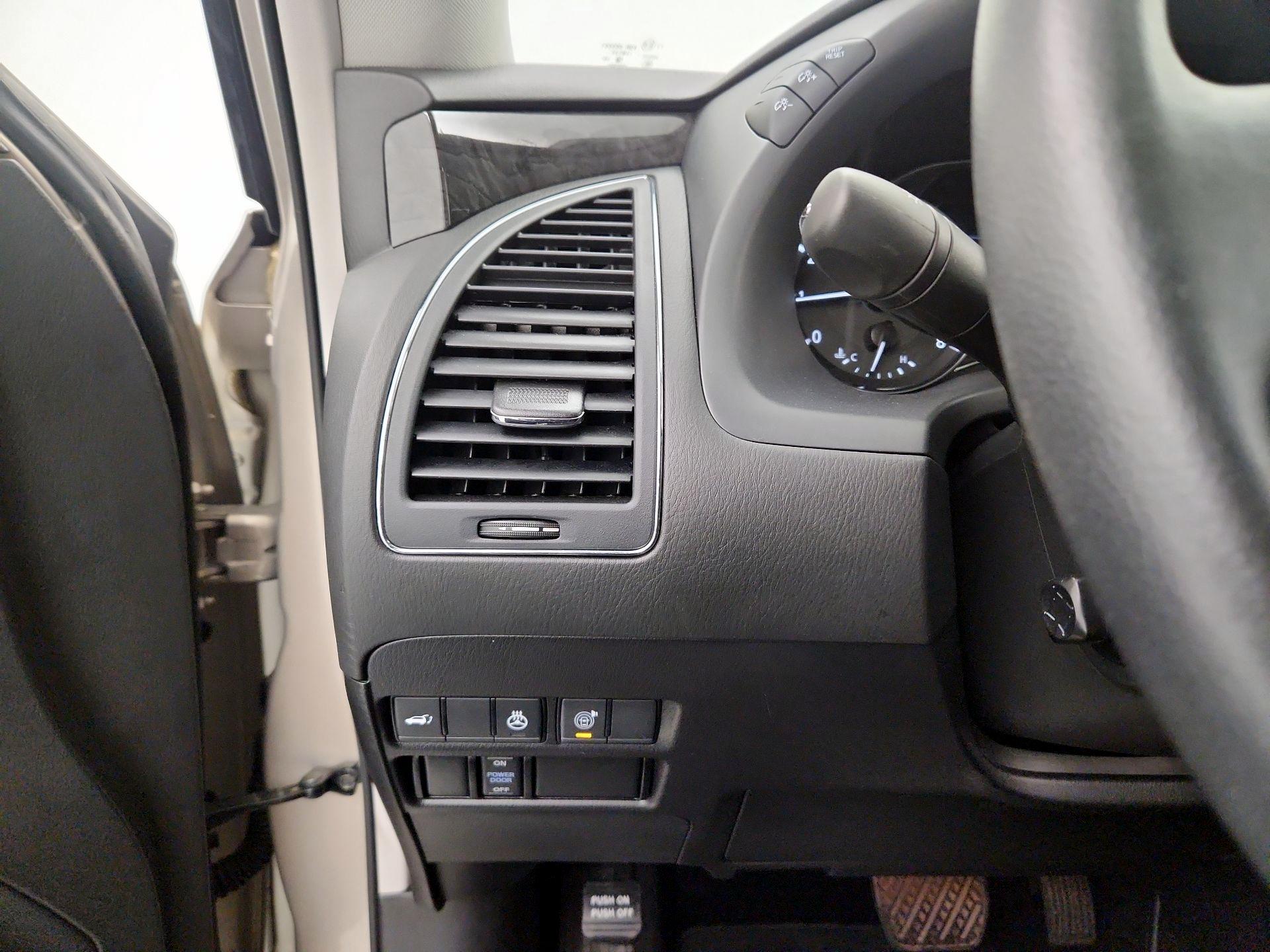 Thumbnail: 2023 INFINITI QX80 - 13