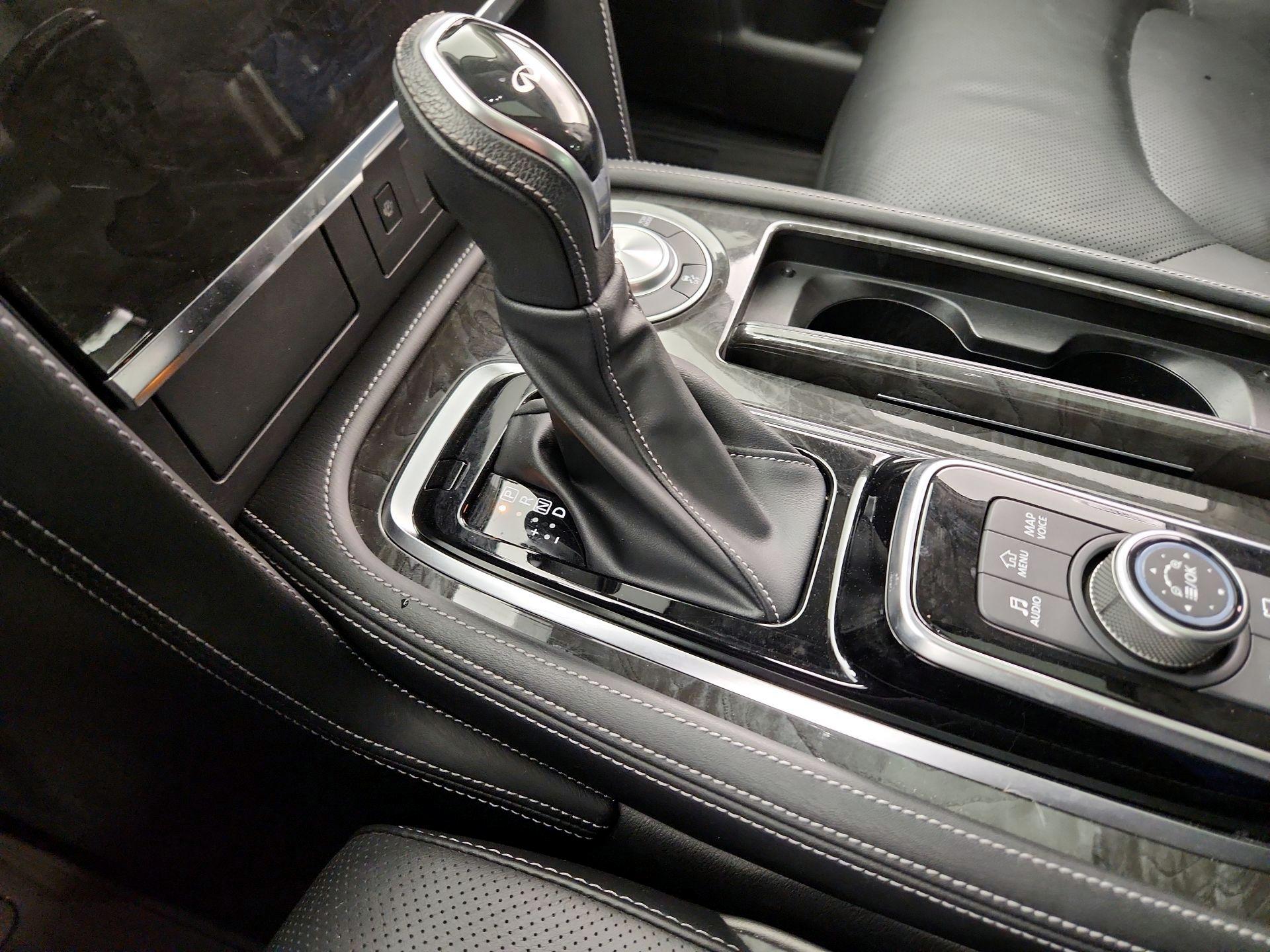 Thumbnail: 2023 INFINITI QX80 - 18