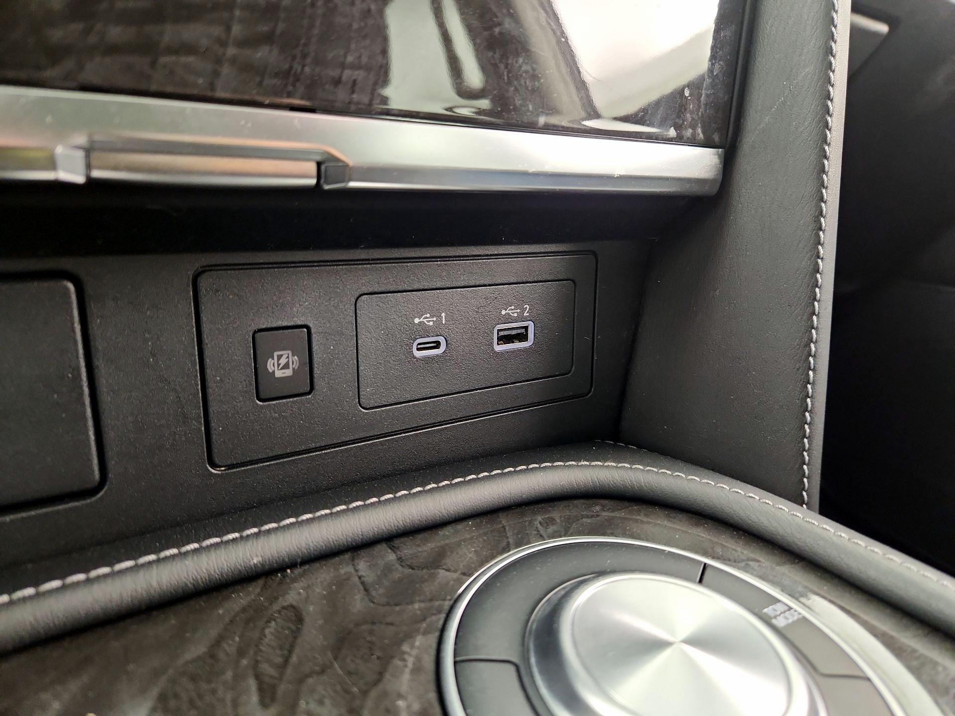 Thumbnail: 2023 INFINITI QX80 - 19