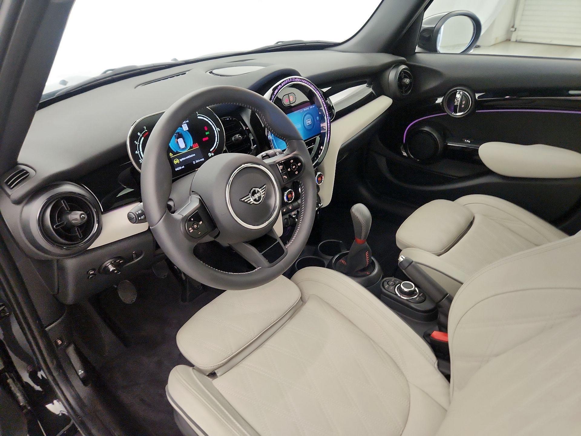 Thumbnail: 2024 MINI Cooper Hardtop - 11