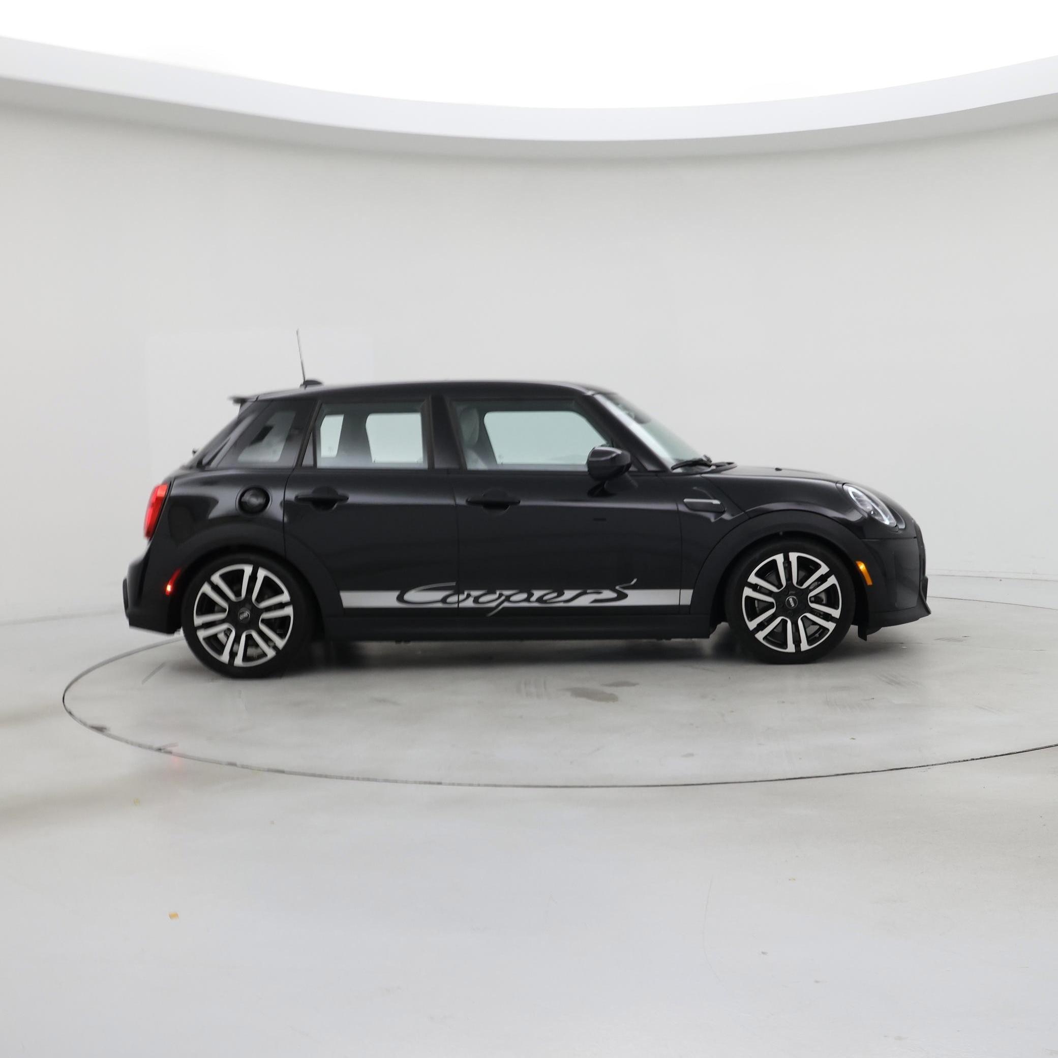 Thumbnail: 2024 MINI Cooper Hardtop - 7
